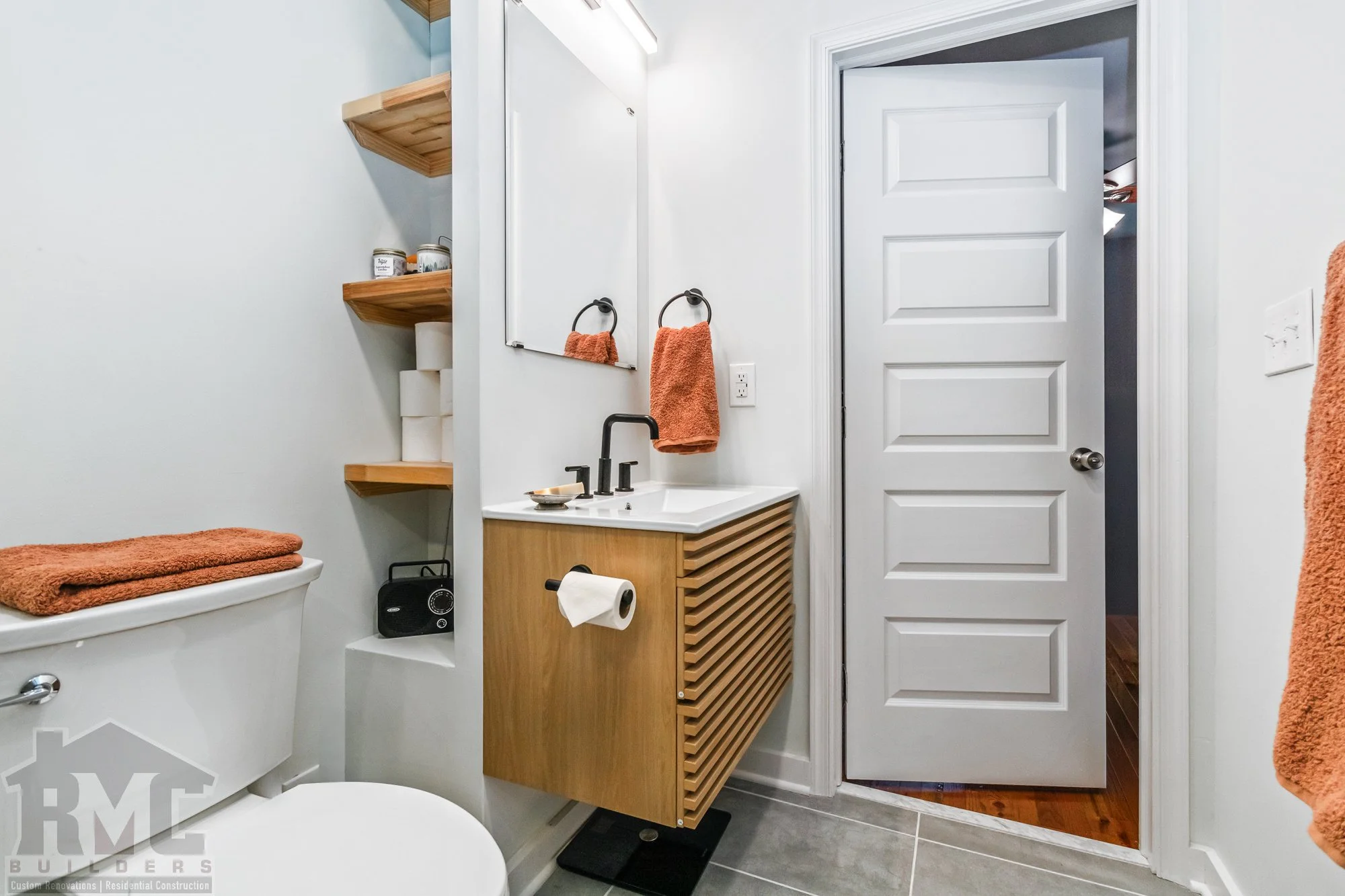 216 W 27th St_Bathroom_Reno_004.jpg