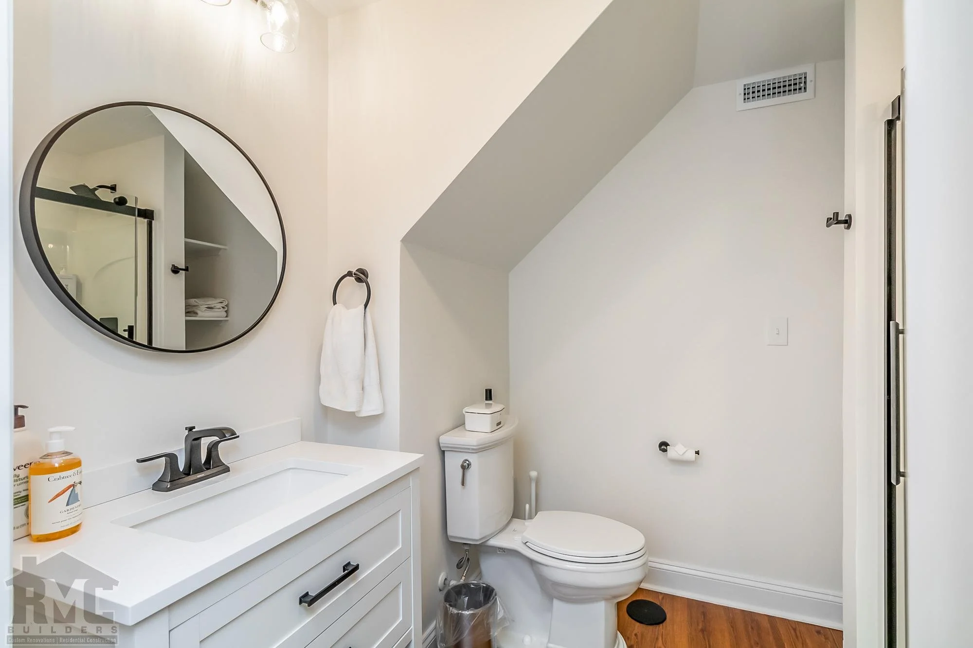 3 Bargate Ct 002.jpg