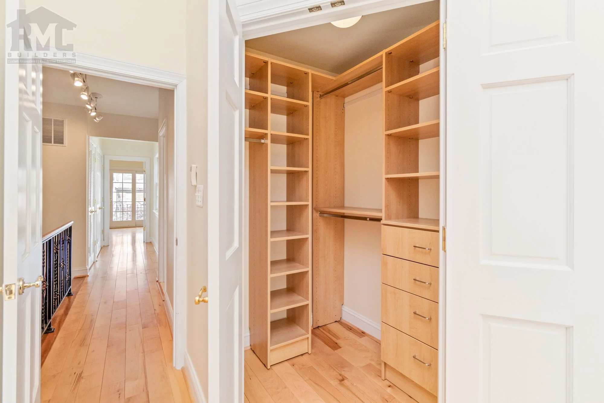 26 S Madeira St_026.jpg