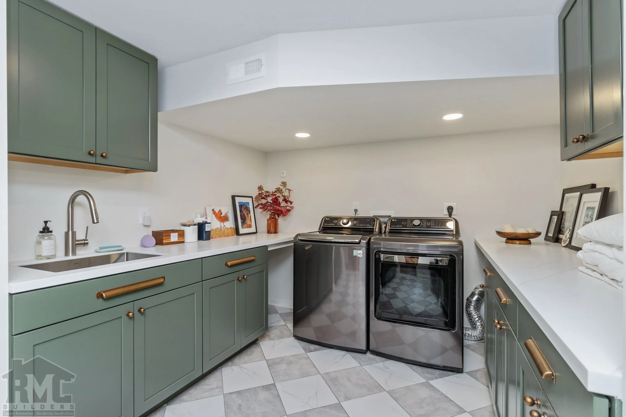 Huntsman Rd - Basement_0018.jpg