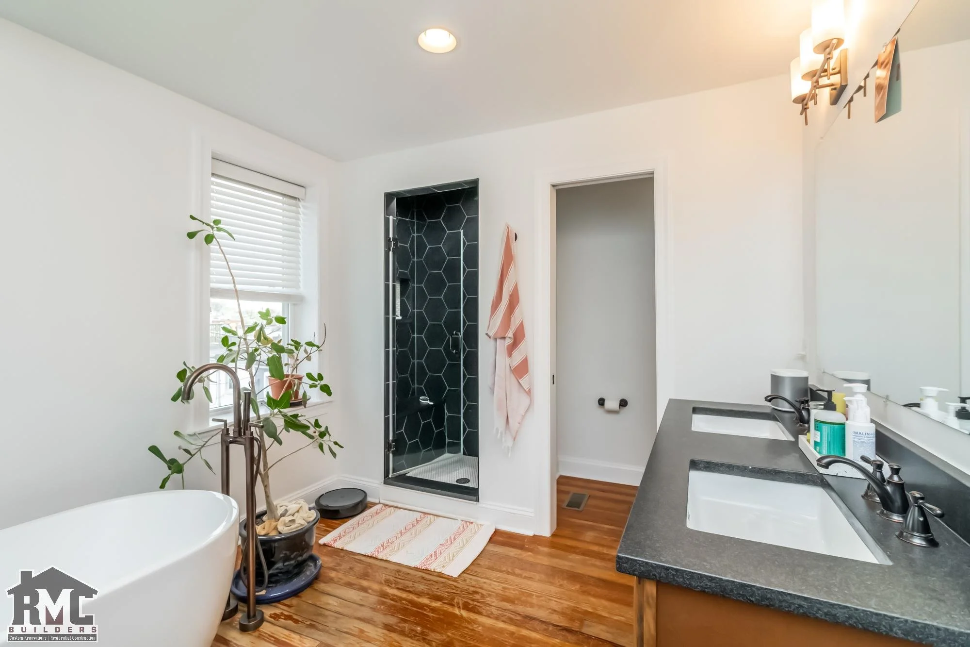 2826 E Baltimore, St023.jpg