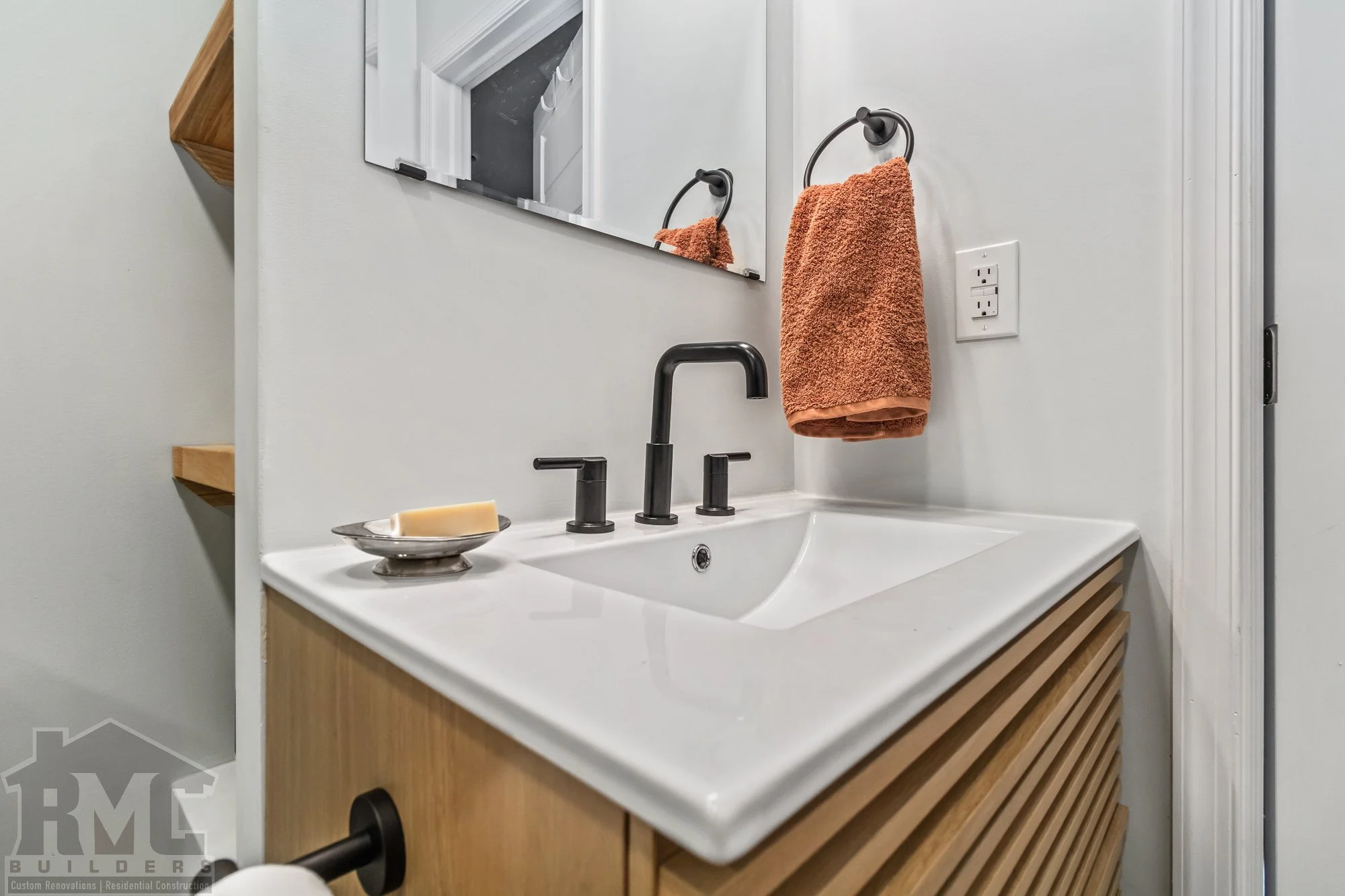 216 W 27th St_Bathroom_Reno_008.jpg