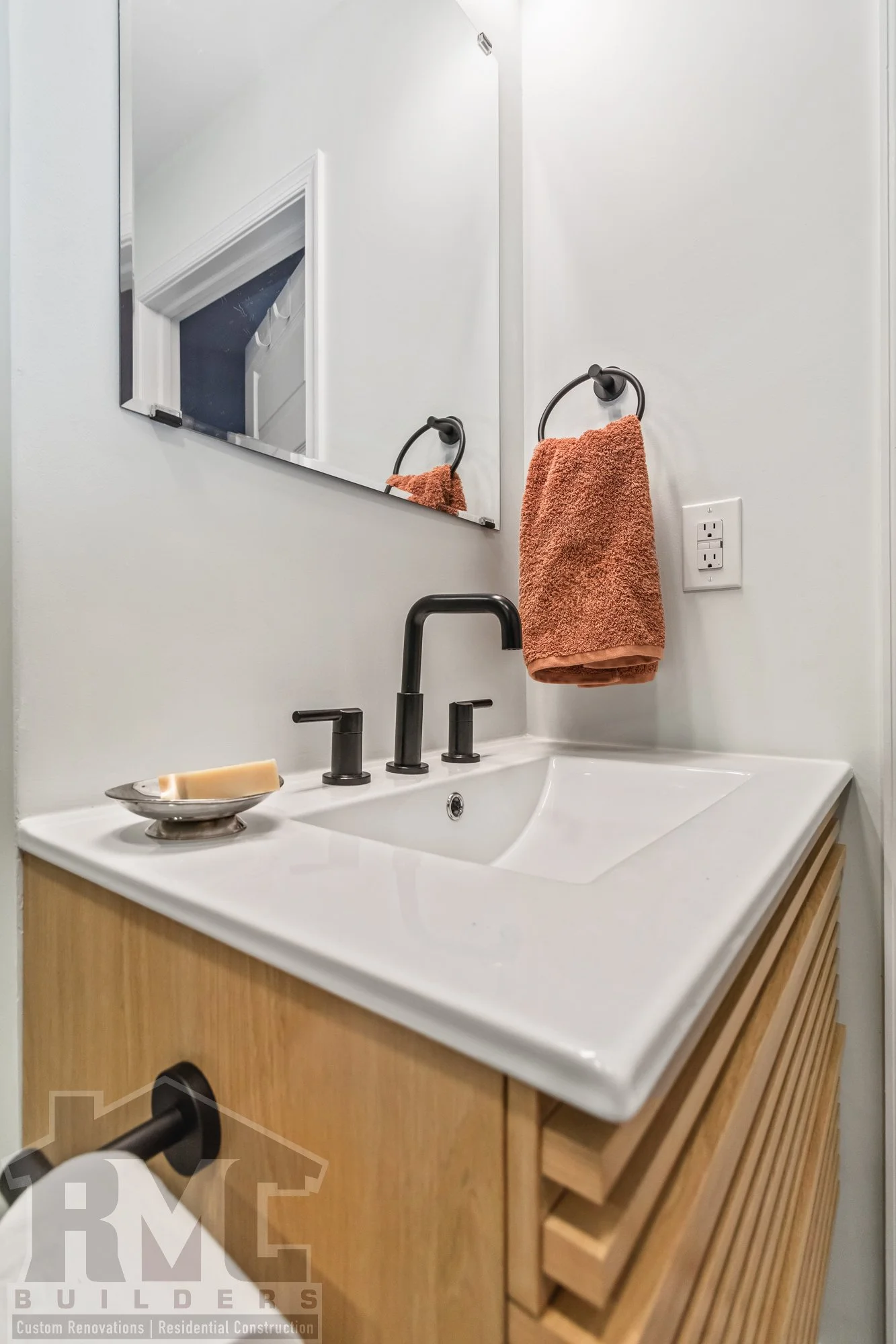 216 W 27th St_Bathroom_Reno_007.jpg