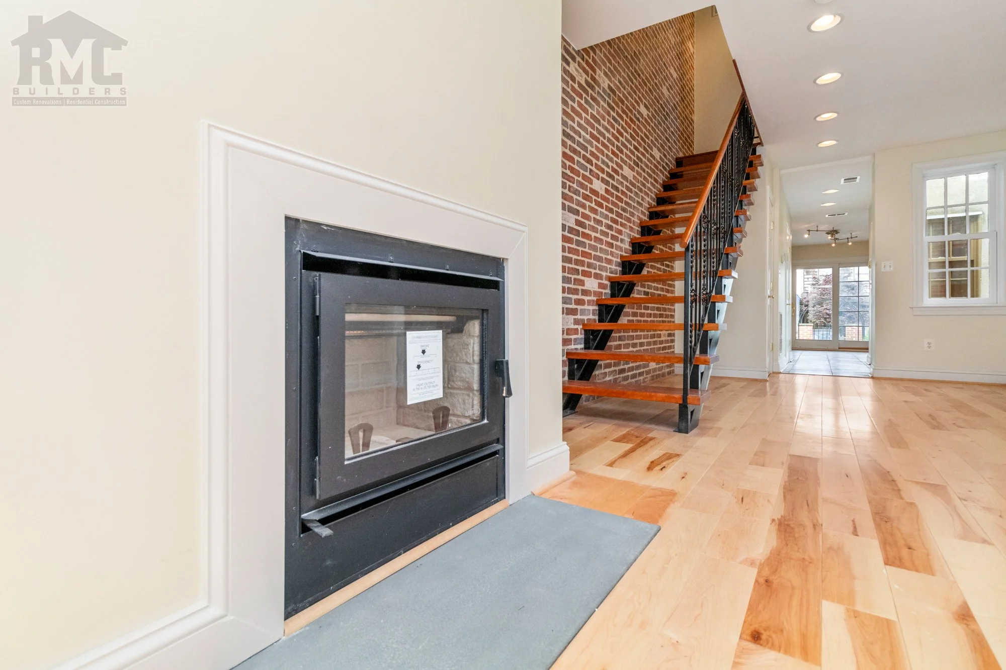 26 S Madeira St_003.jpg