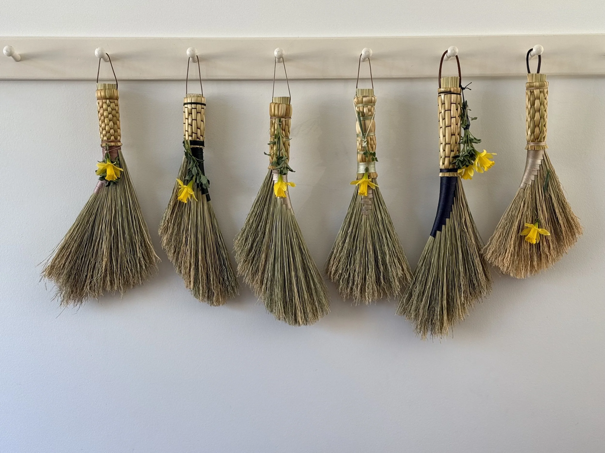 Woven Handle Henwing Broom