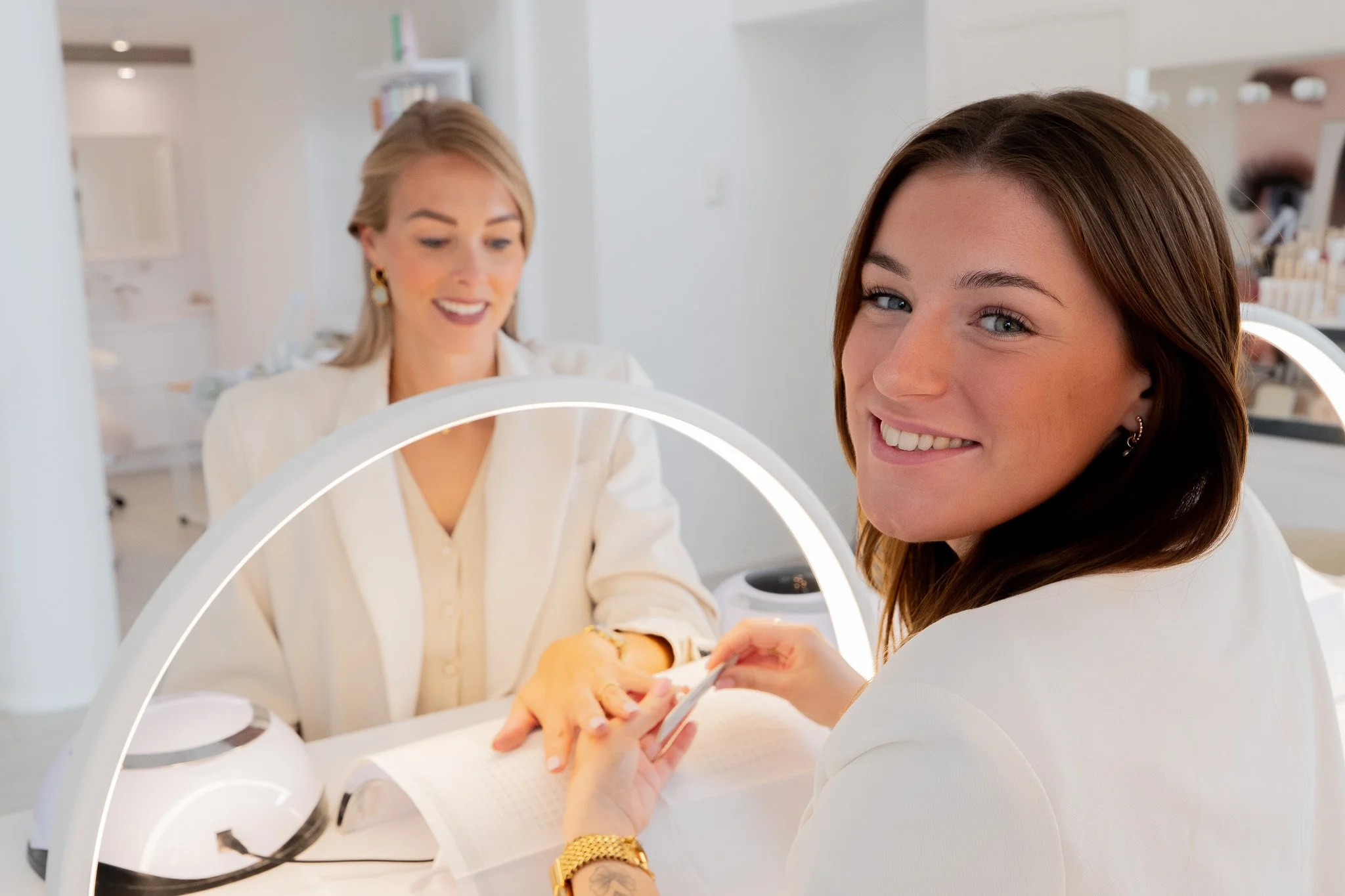 ✨ Client love for Stevie! ✨

Wij vinden het z&oacute; leuk om reviews te mogen ontvangen 💕, en deze keer eentje over onze lieve collega Stevie. Sinds haar start bij V-Cosmetics is ze door jullie allemaal zo warm ontvangen &ndash; en dat maakt ons en