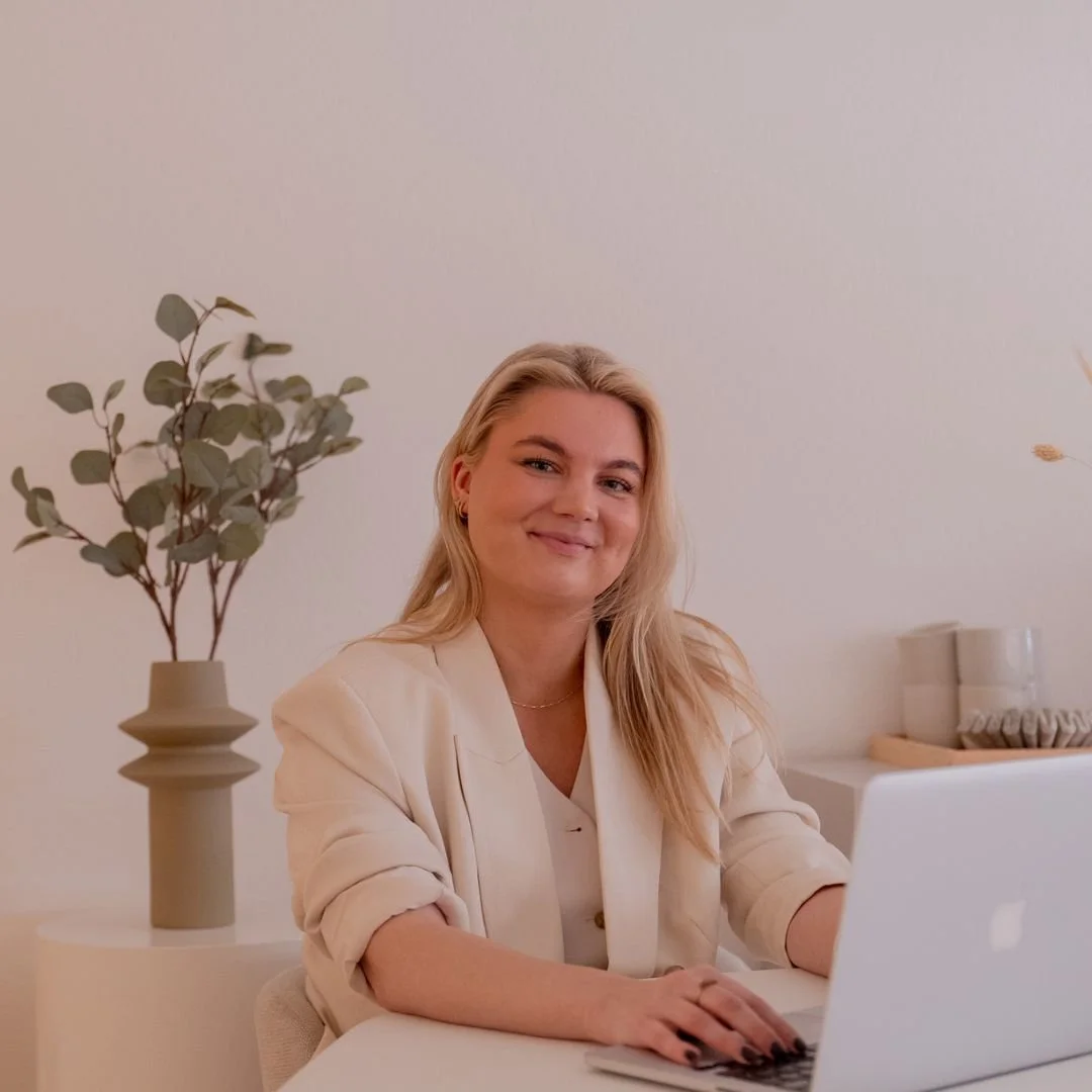 Wist je dat wij meerdere keren per maand een nieuwsbrief versturen? ✨

Blijf op de hoogte van onze nieuwste behandelingen, exclusieve acties en tips voor jouw huid.

📩 Schrijf je in via onderstaande link, onderaan de website en mis niets!

#newslett