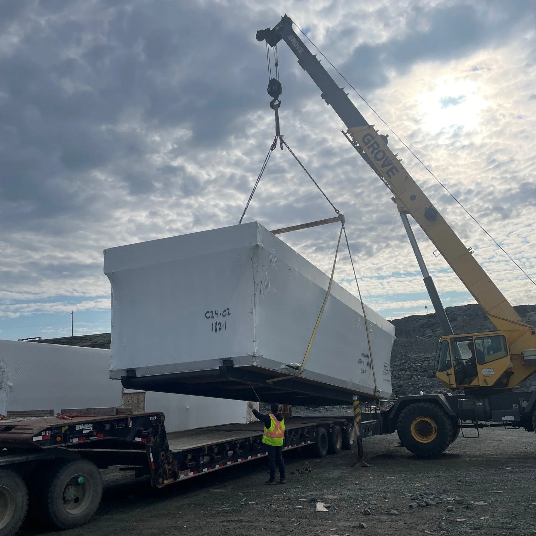 🏘️ Building Solutions for the Arctic Housing Crisis🏘️

Across Canada&rsquo;s Arctic, the housing shortage continues to impact communities and even slows down construction projects when worker accommodations aren&rsquo;t available.

One solution gai