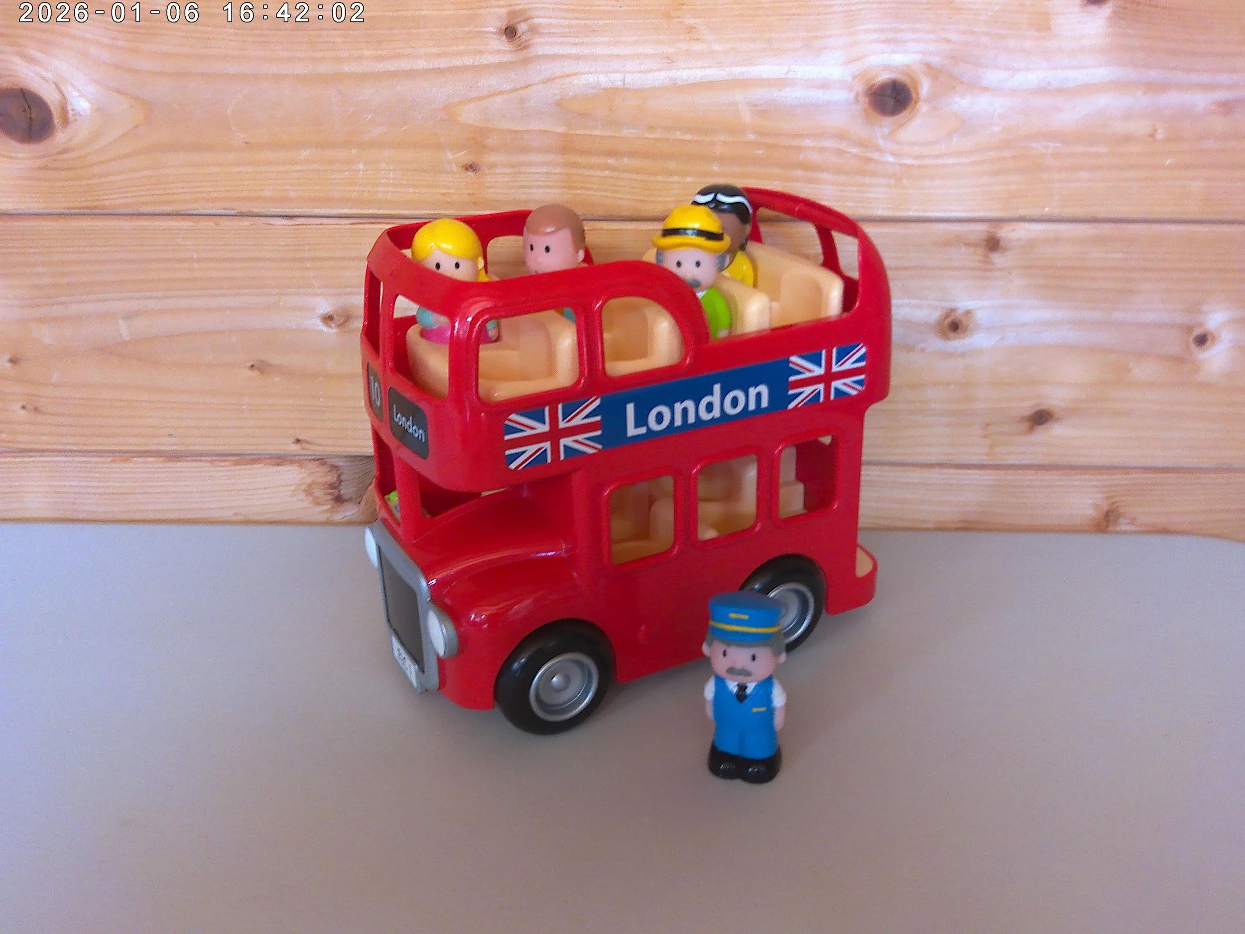 Happyland London Bus