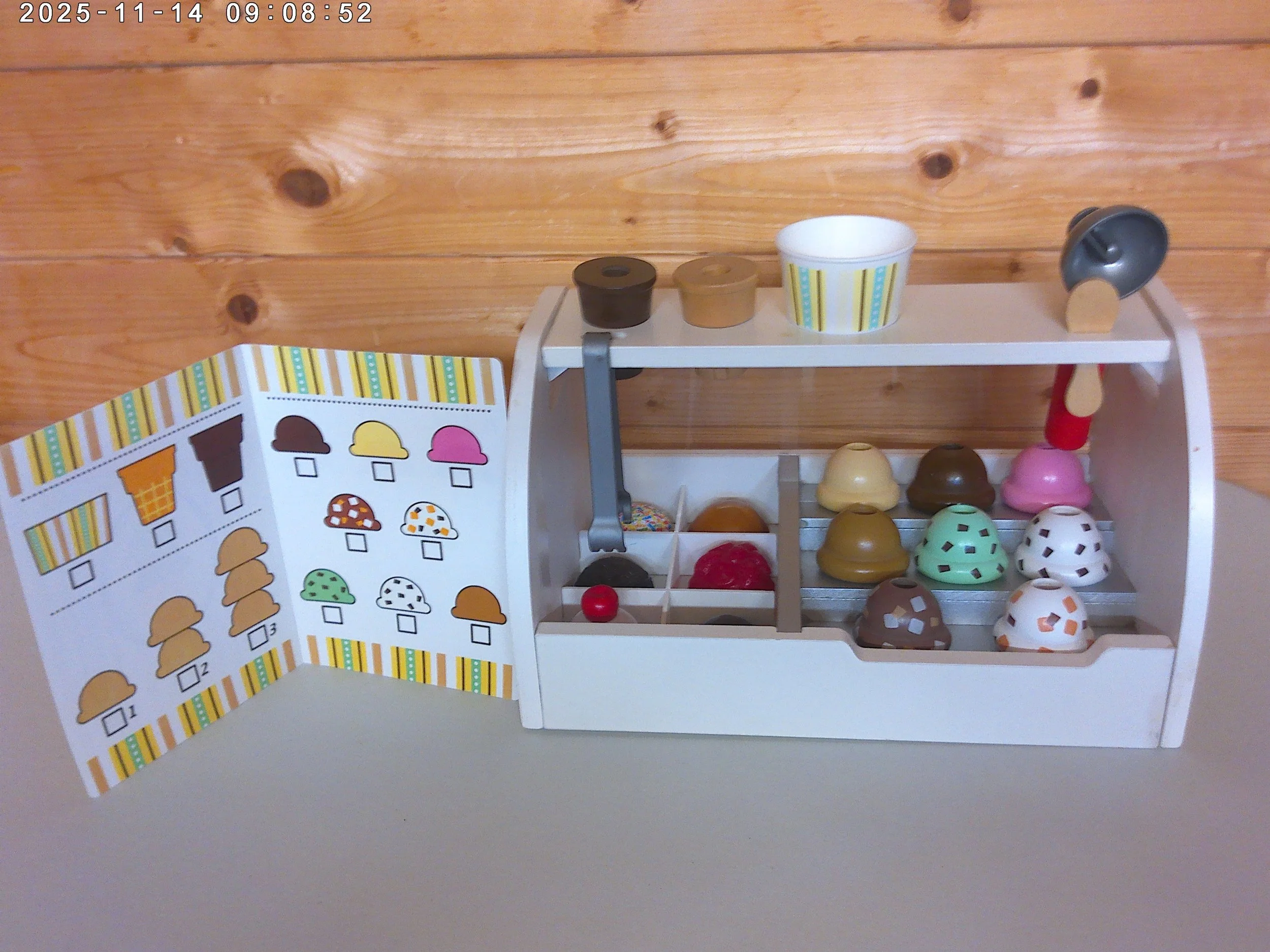 Ice cream counter - photo 2.jpg