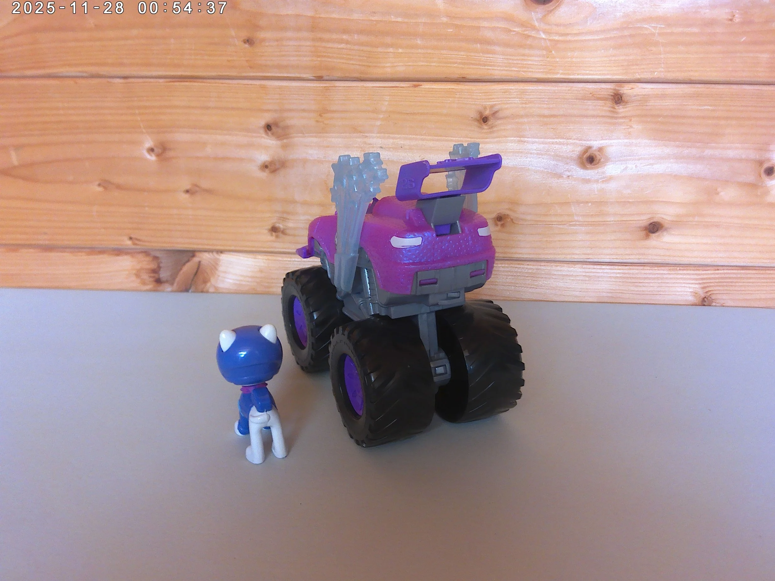Roxi truck - photo 4.jpg