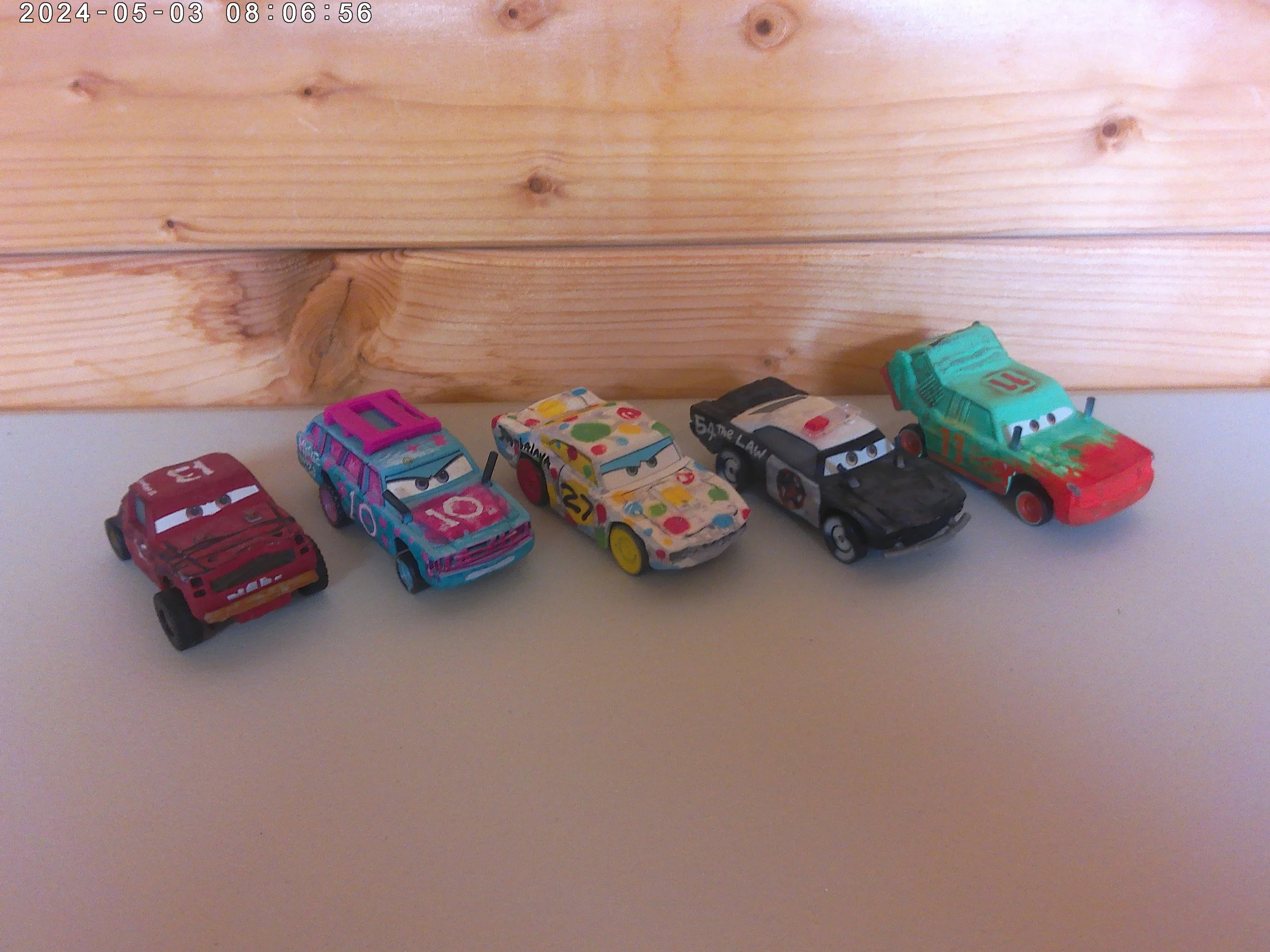 Bashed up cars x 5 - photo 4.jpg