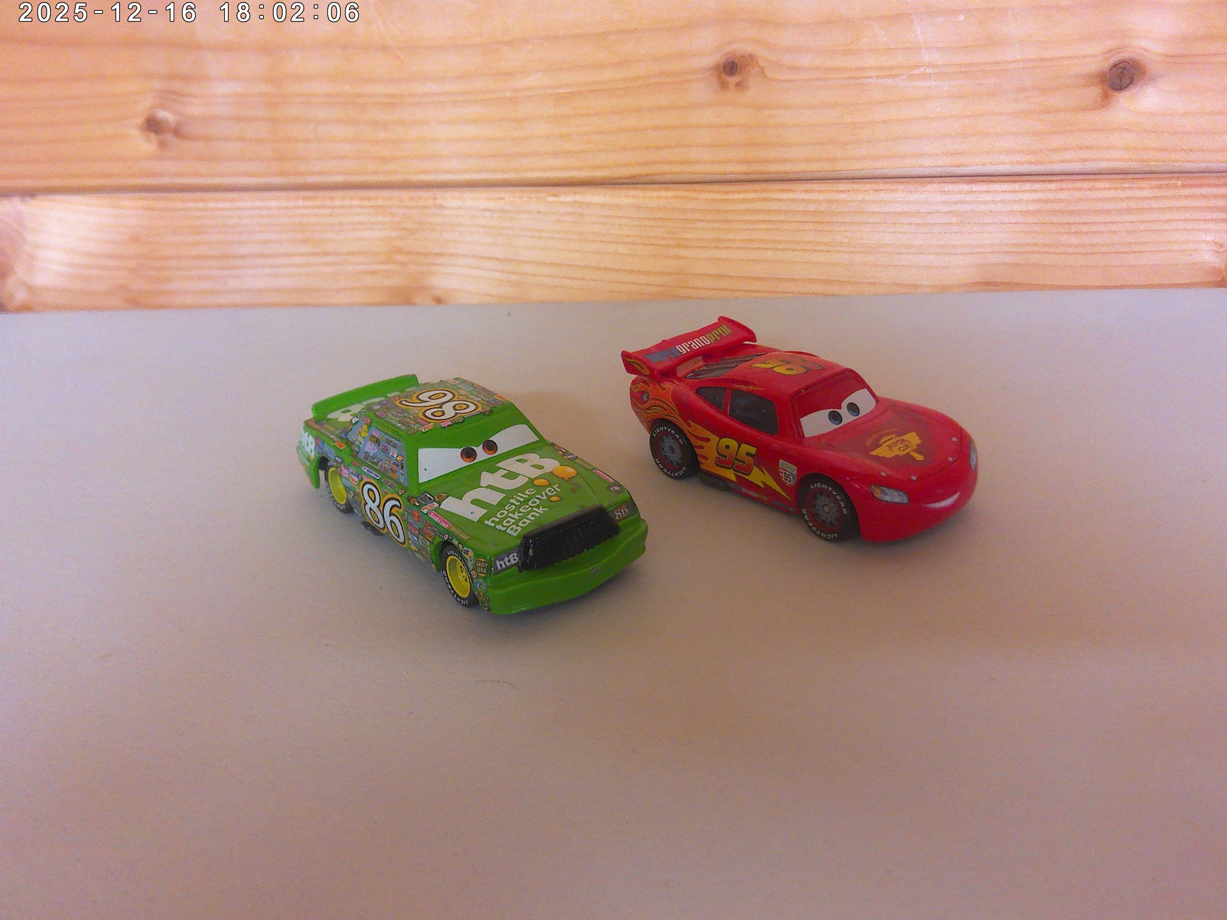 Disney Diecast Cars Lightening Mcqueen & Chick Hicks