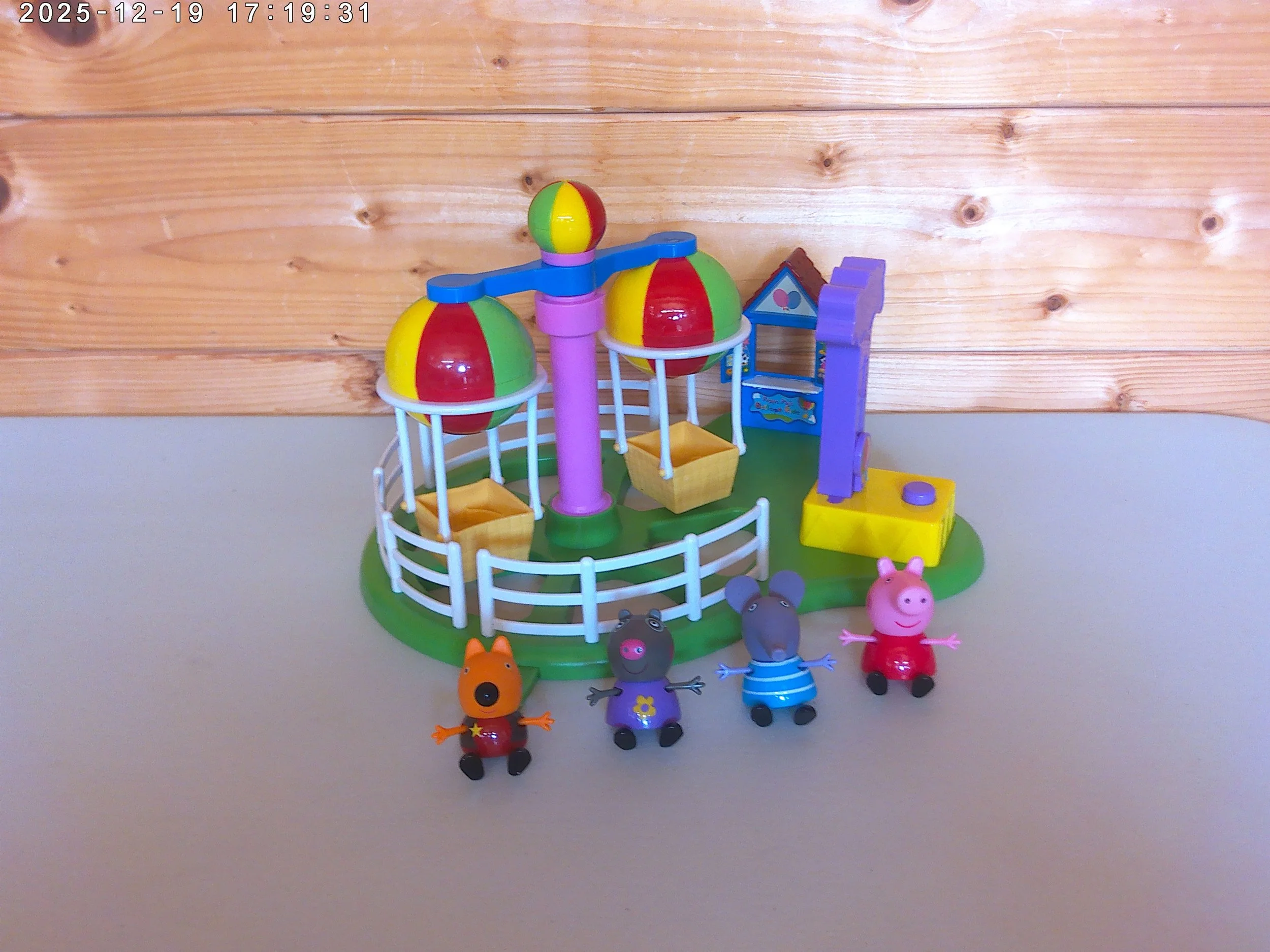 Peppa Pig Funfair Balloon Ride