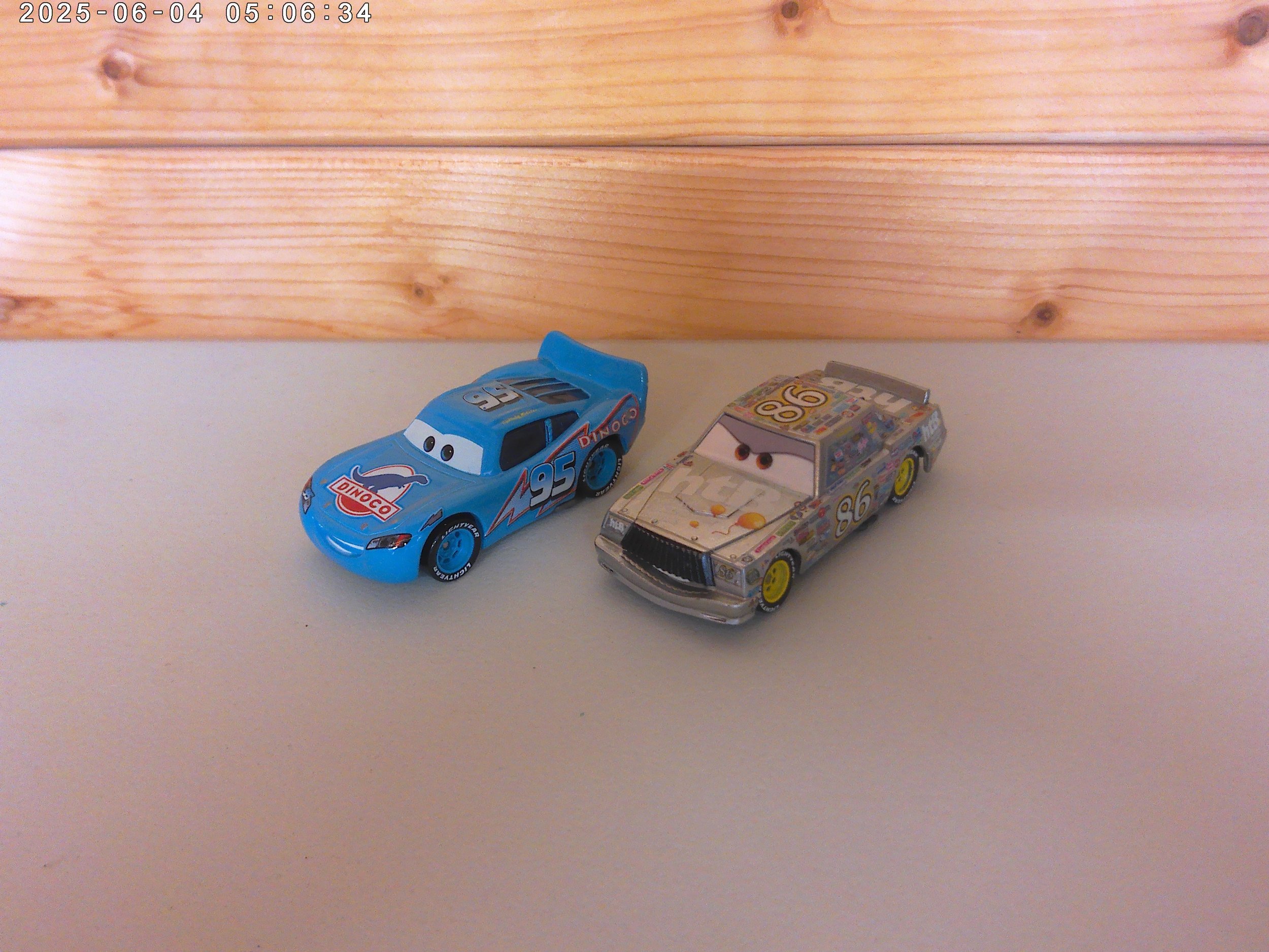 Silver chick & Lightening - photo 1.jpg