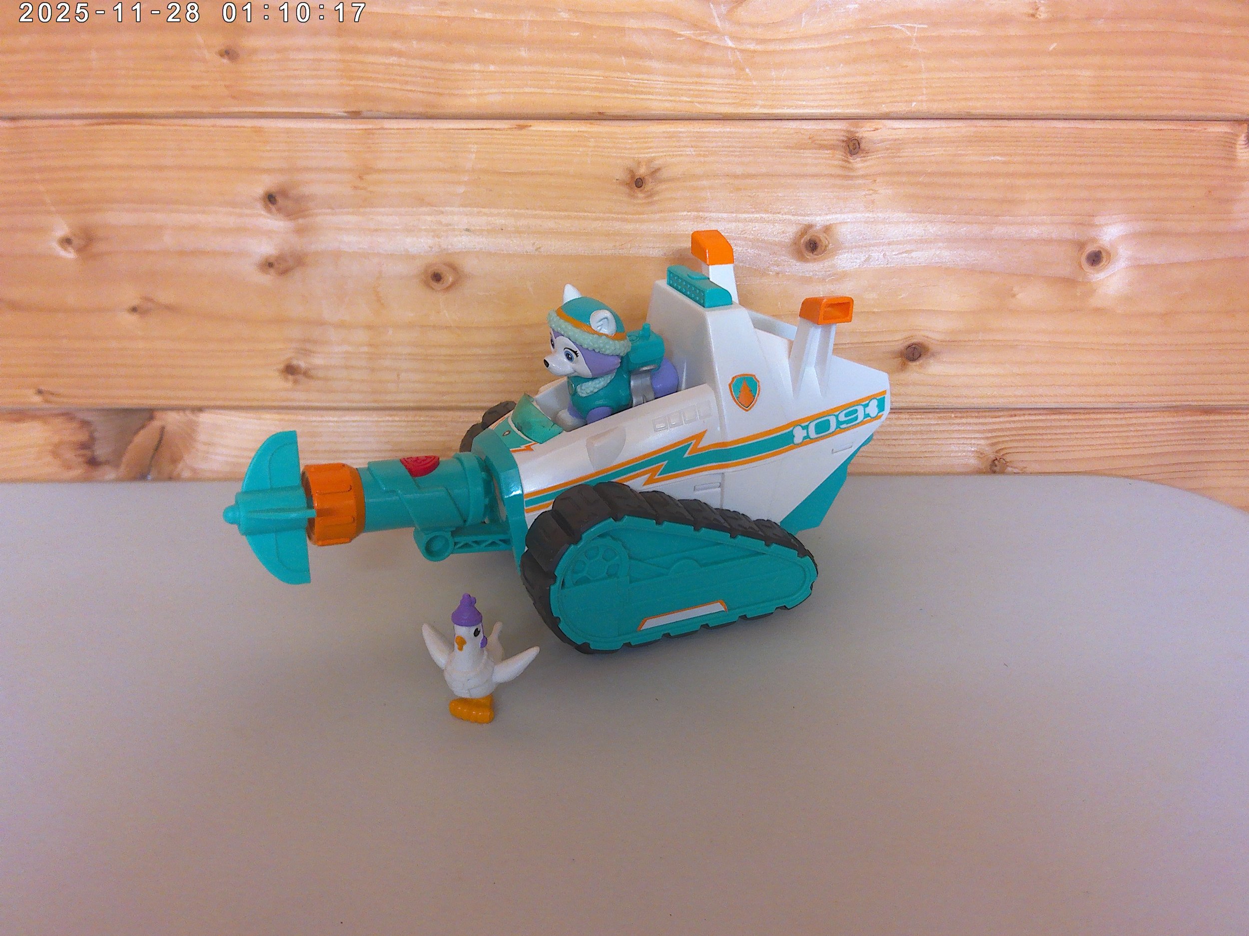 Everest deluxe snow mobile - photo 1.jpg