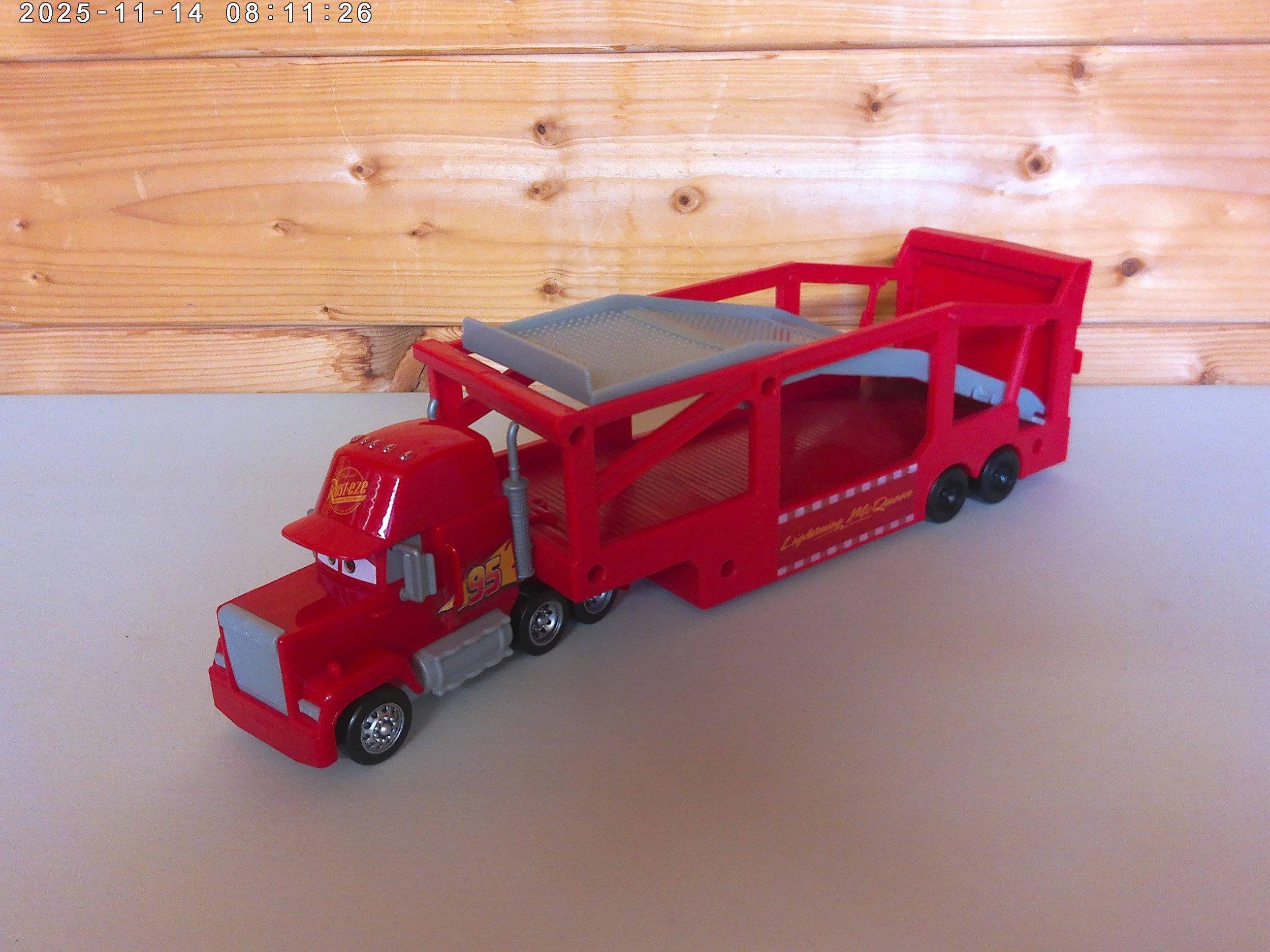Mack plastic - photo 1.jpg