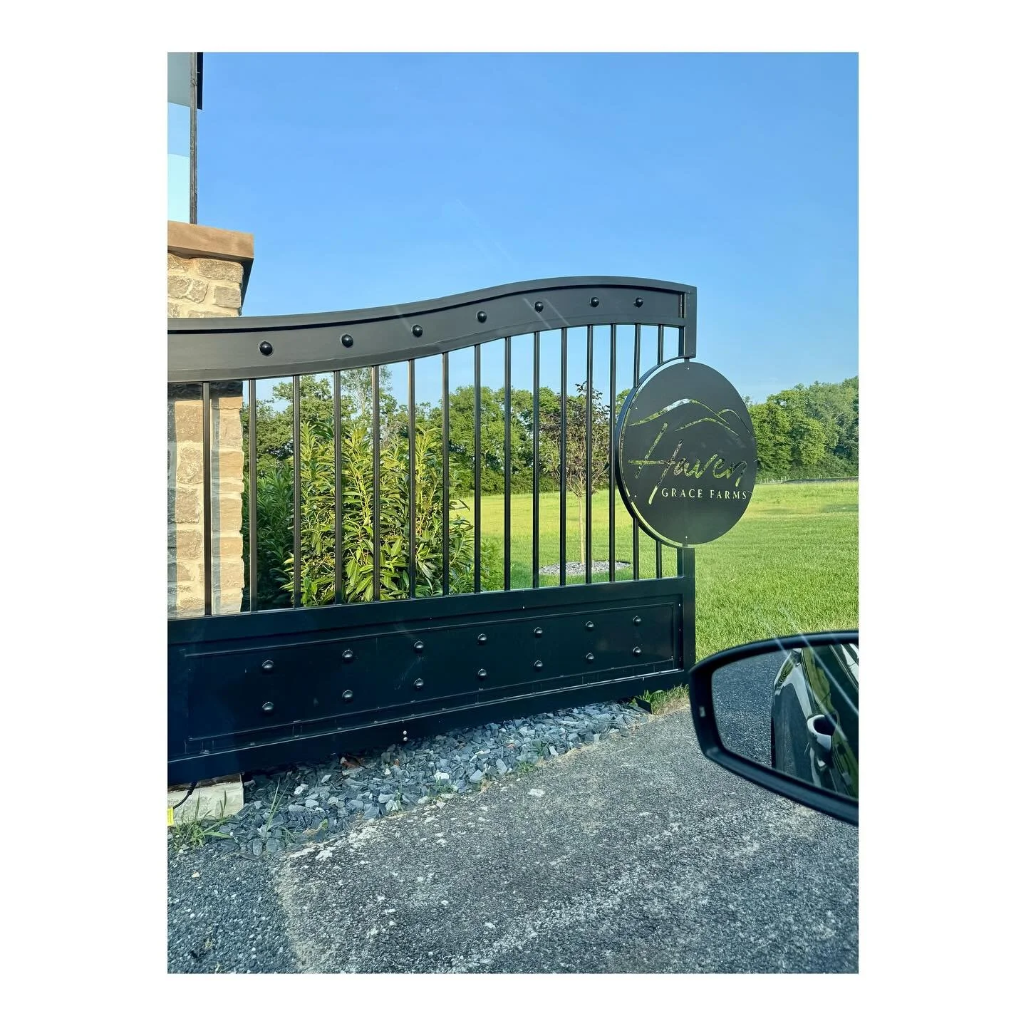 From the farm to the field, we&rsquo;ve been on the go this Summer 🚙🤠🩵

#book #now #opening #dance #class #studio #offsite #largeevent #company #teambuilding #kids #familyfriendly #bride #groom #engaged #love #fun #nashville #tennessee #country #w