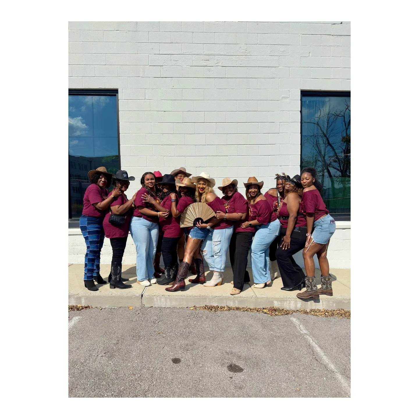 Queens will be Queens👑

#linedance #linedancing #studiolocation #tennessee #nashvilleevents #nycevents #nashville #fallfun #countrymusic #support #community #cowboy #bacheloretteweekend #mothersanddaughters #girlstrip #discoparty #travel #tourism #q