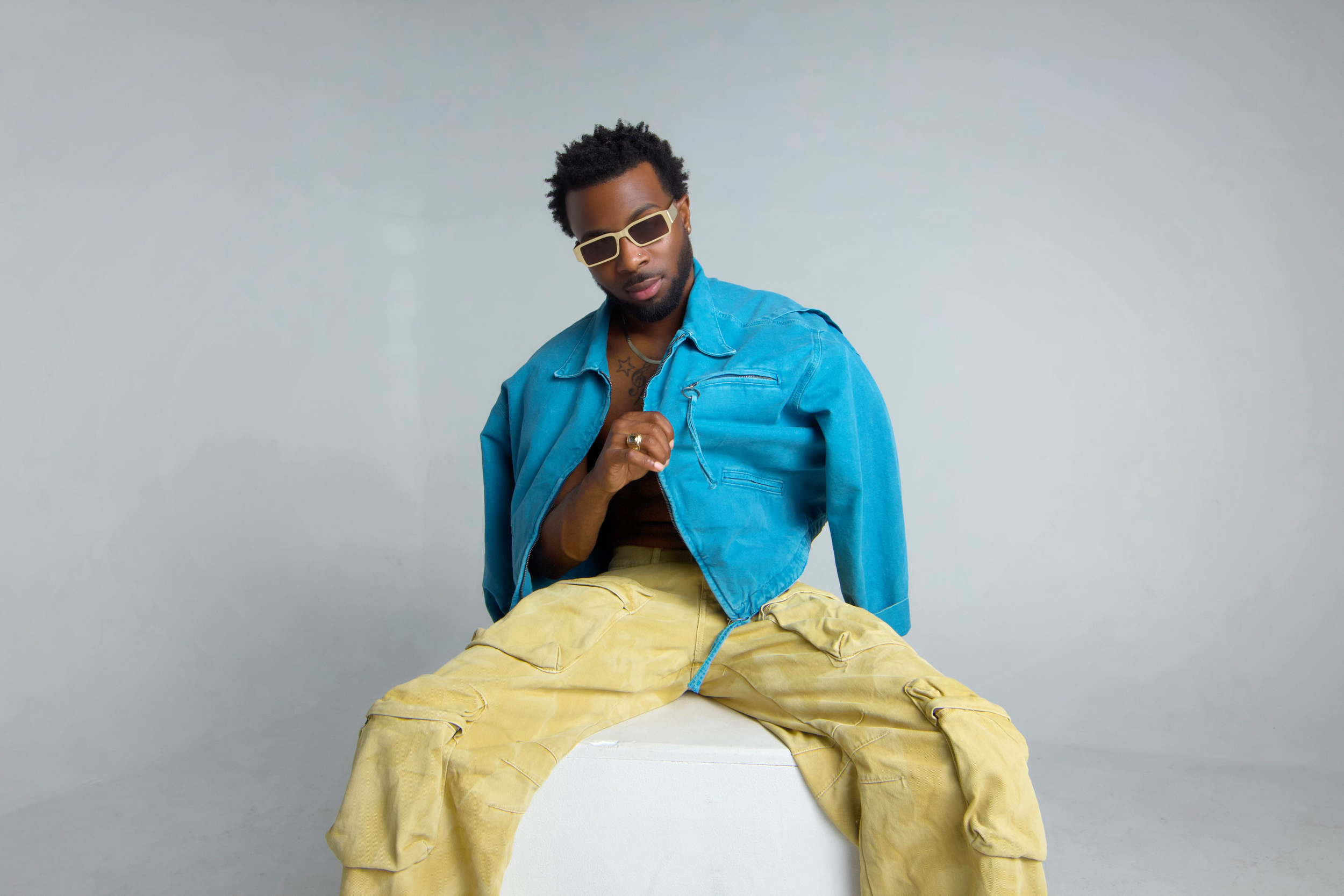 !veon New R&B Artist 32