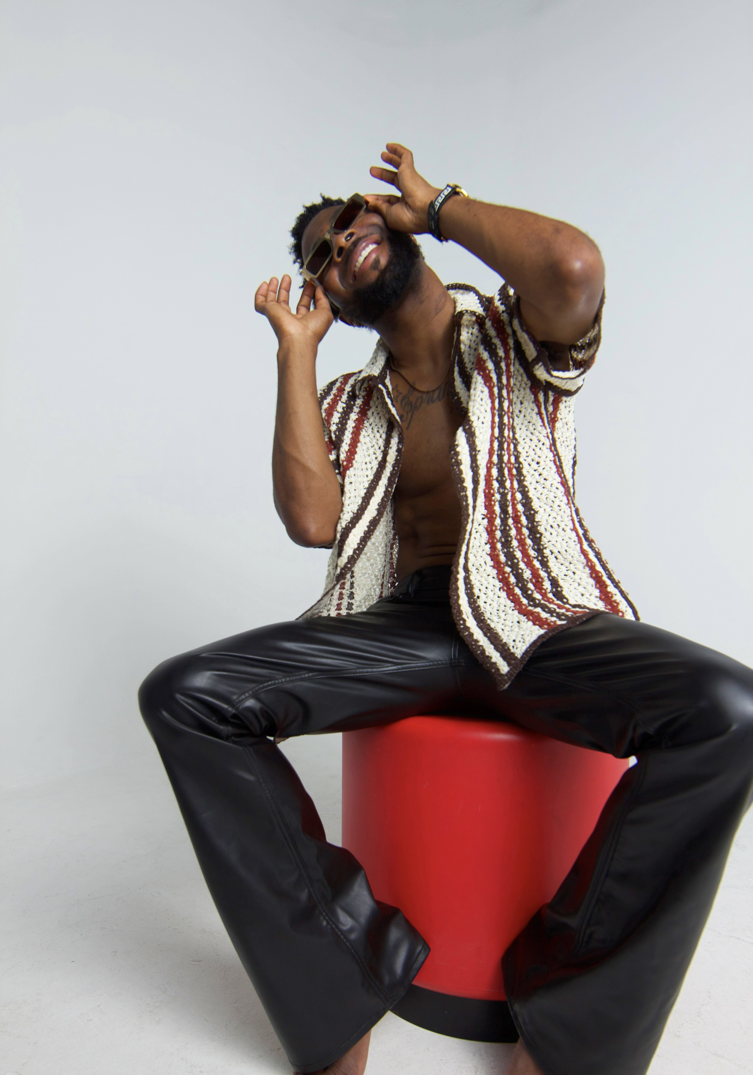 !veon New R&B Artist 26