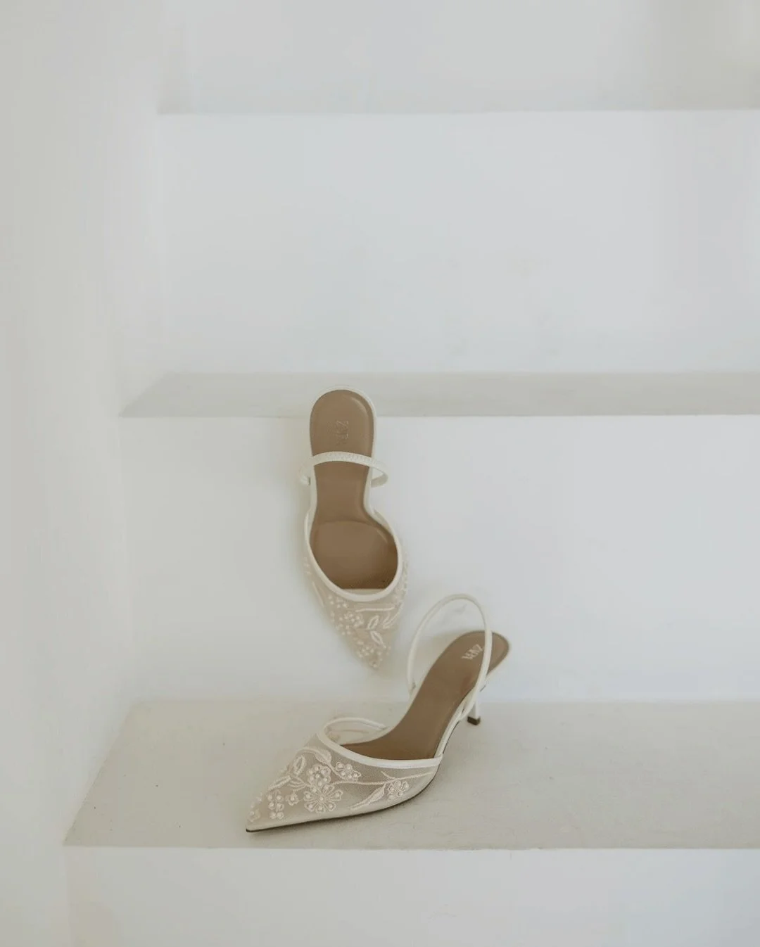 Engagement session but with a unique twist &mdash; diamonds, ballet, Zara heels &amp; tulips in the studio 🩰