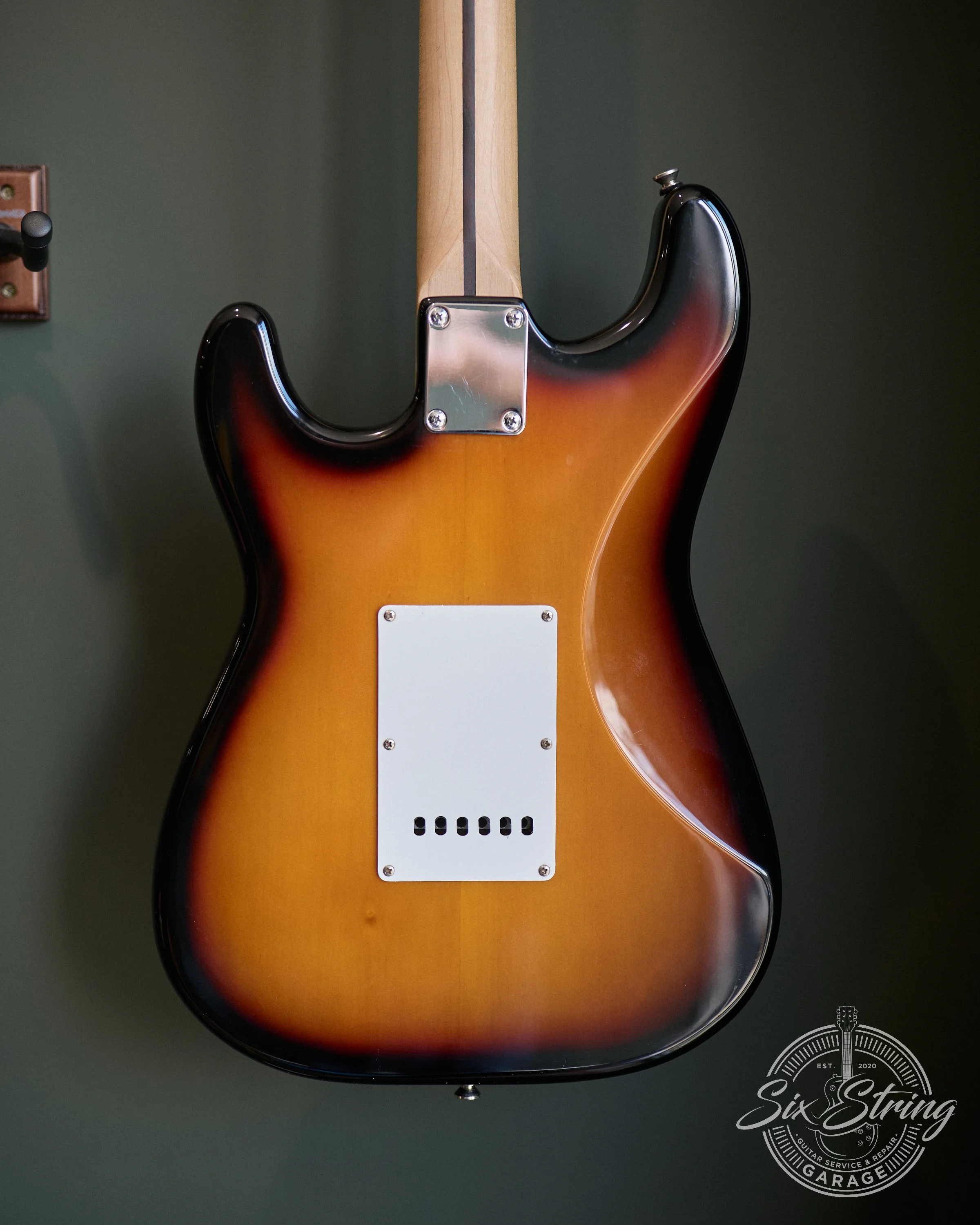 SSG-0008-Squire Stratocaster Std- Twin Humbucker-sunburst-Indonesia.jpg0002.jpg