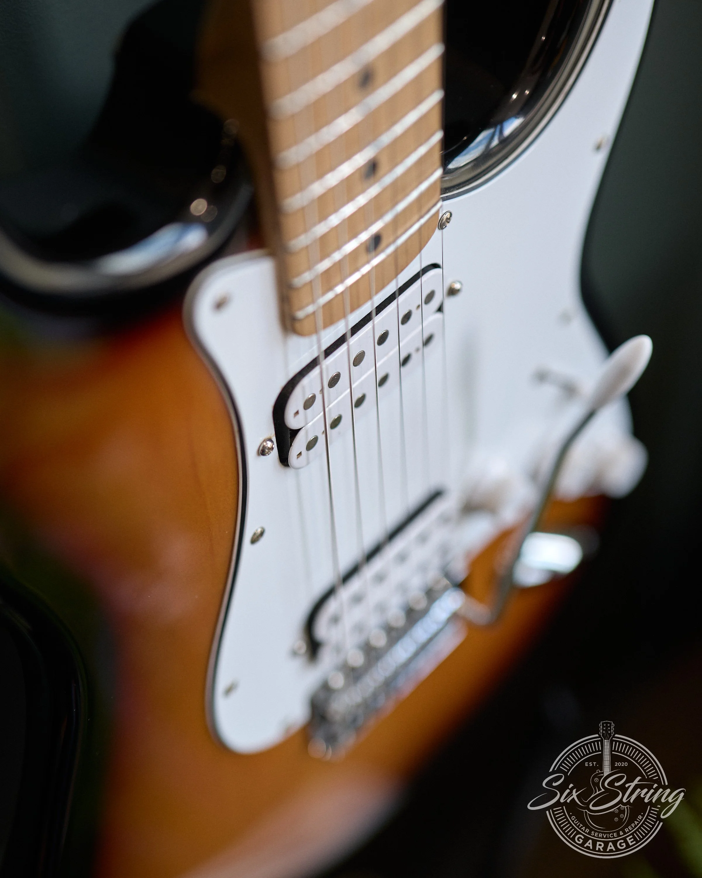 SSG-0008-Squire Stratocaster Std- Twin Humbucker-sunburst-Indonesia.jpg0011.jpg