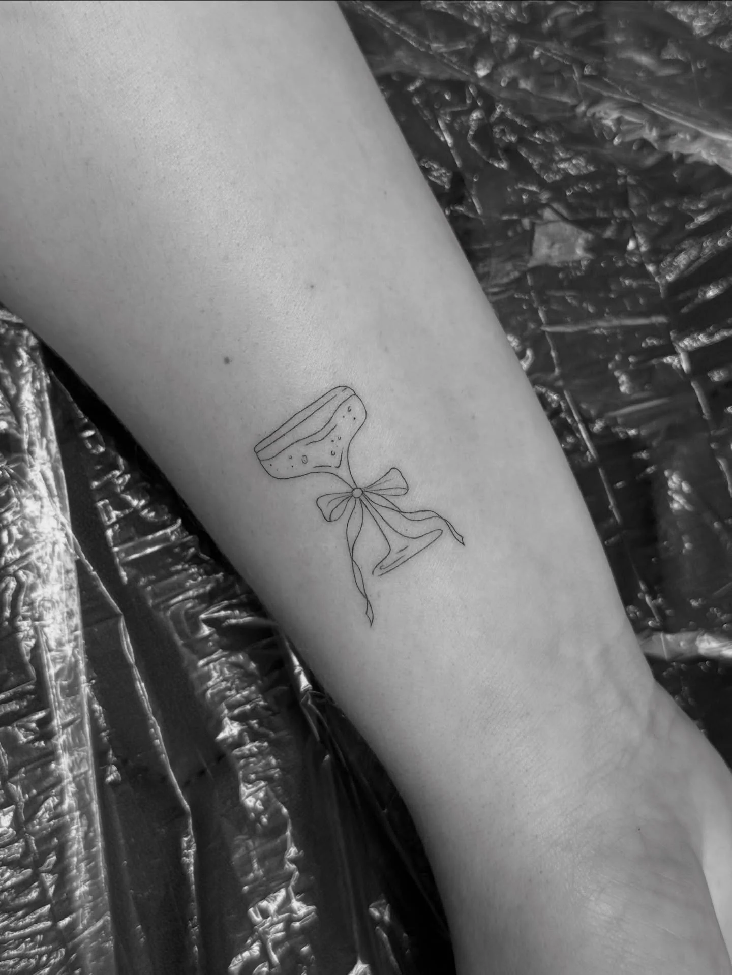 Tattoos lately 🖤
Taking custom requests as well as designs from any of my flash sheets. DM to book! Pricing will be increasing soon!

#madison #madisonwi #madisontattoo #madisontattooartist #madisontinytattoo #tinytattoos #tinytattooideas #wisconsin