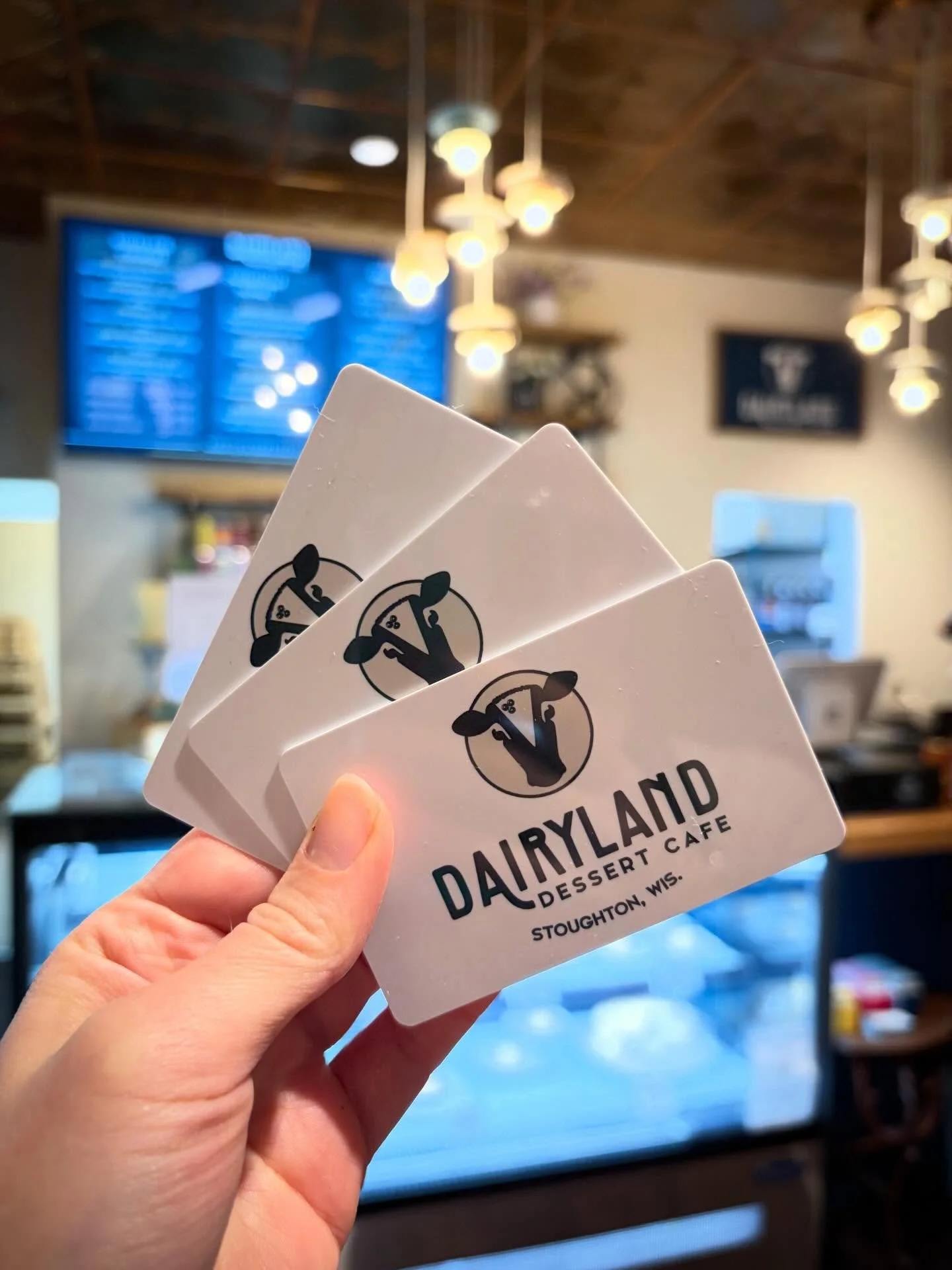 Come and grab the best stocking stuffers on Main Street&hellip;
.
What&rsquo;s better than a gift card for Cheesecake Bombs, Mint Chocolate Cream Cake, Ukrainian Honey Cake, Ice Cream Cake, Chai Lattes, Hot Chocolates, and so many other incredible fl