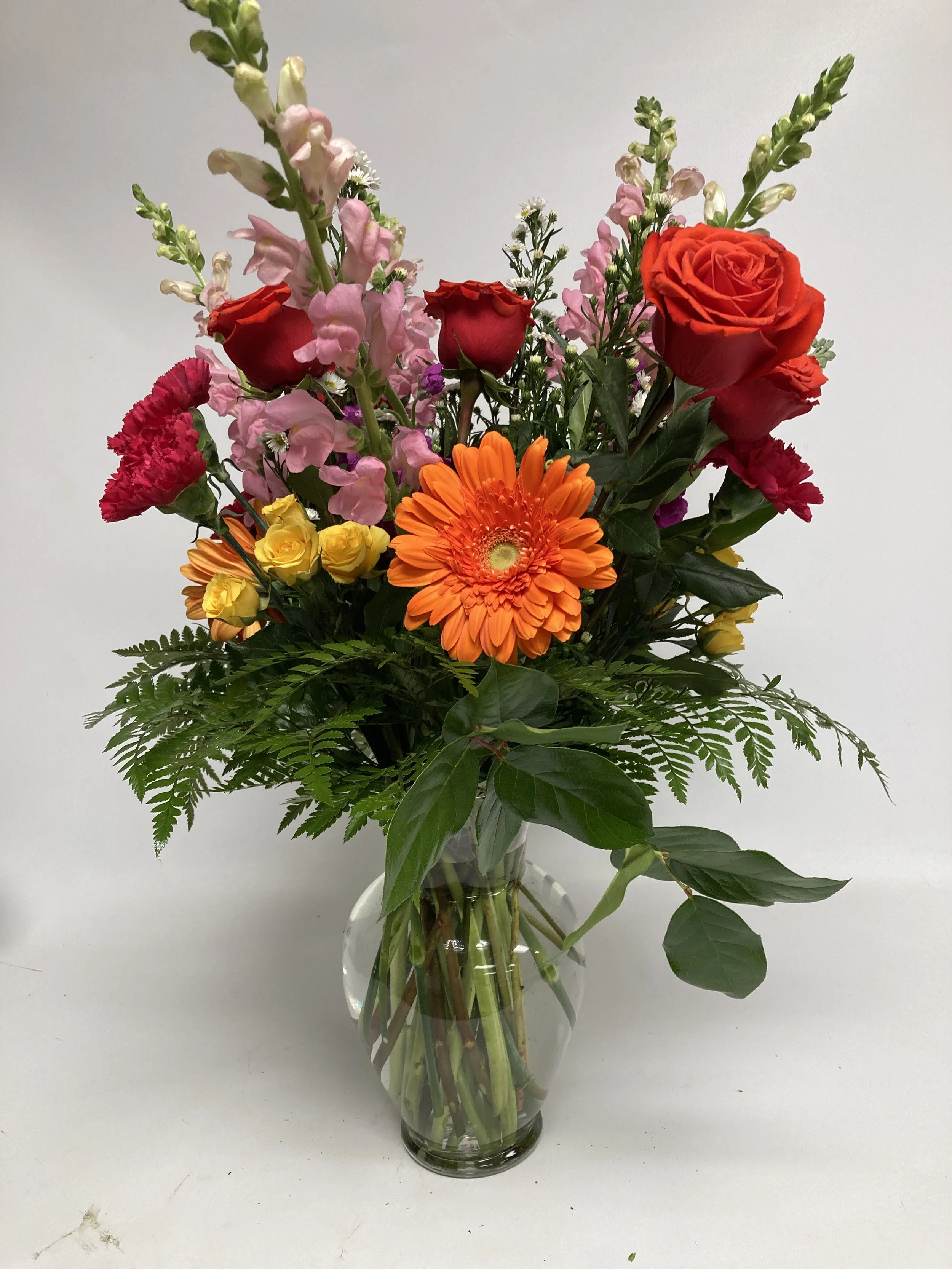 Bright vase arranagement