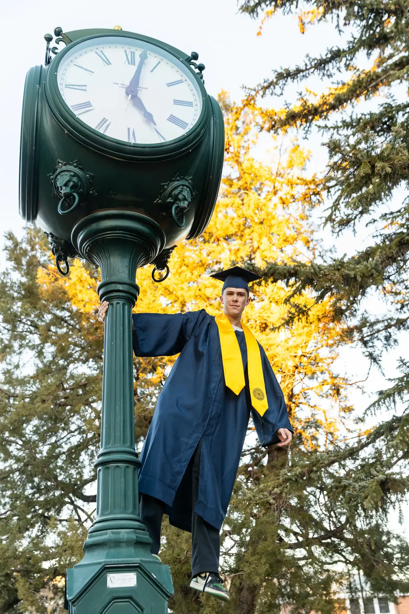 2025-12-09 WebsiteUpdate_GradPhotos-7.webp