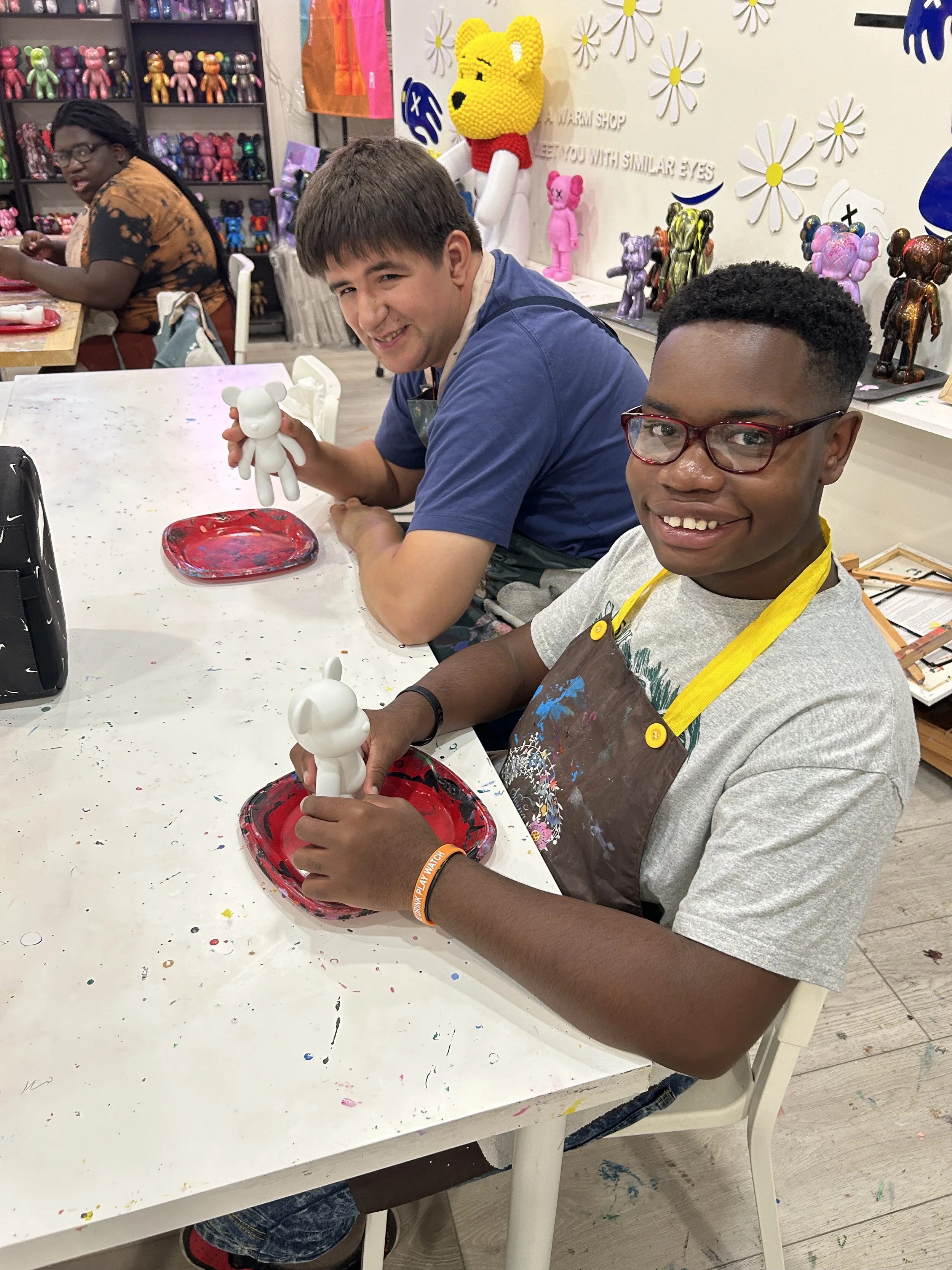 Rustic table setting at one of Laurie’s customers wedding.