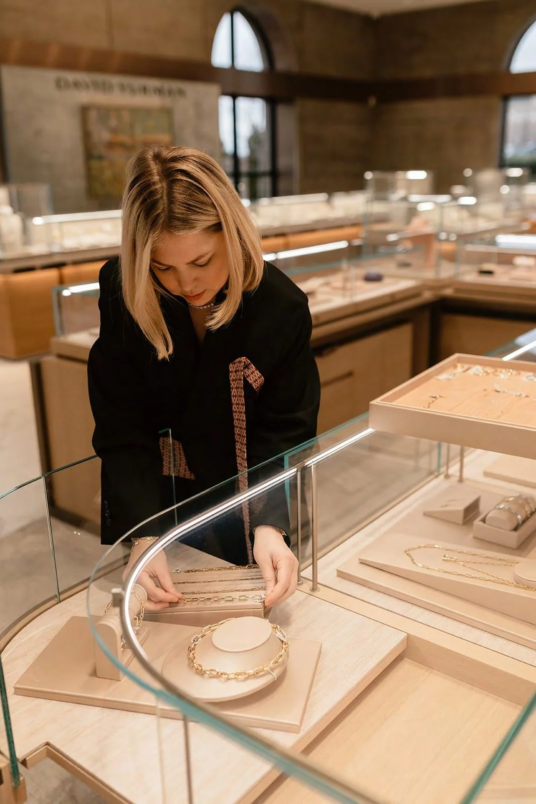 Jewelry Display Design & Visual Merchandising