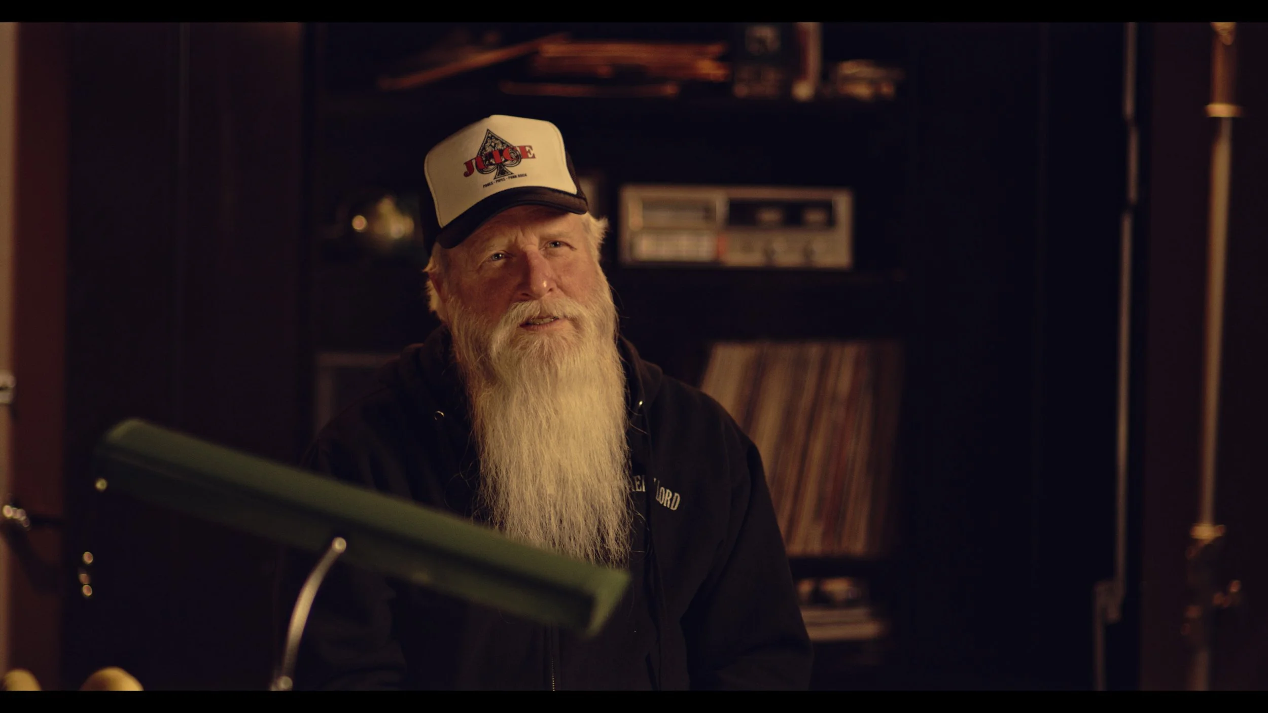 Rob-Hellium Interview.mov.00_24_18_21.Still001.jpg