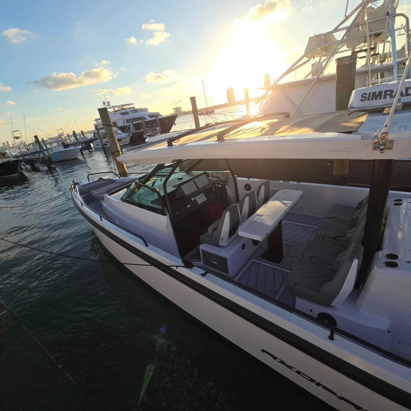 🏝Beautiful @axopar Got a full Topsides Detail🤙  Contact us for free estimates!