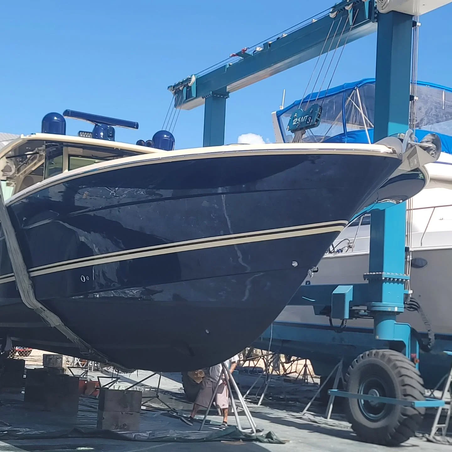 🌴Full Compound, Wax, Metal polish, and teak cleaning on this Beautiful @hcbyachts. Contact us for all your detailing needs!