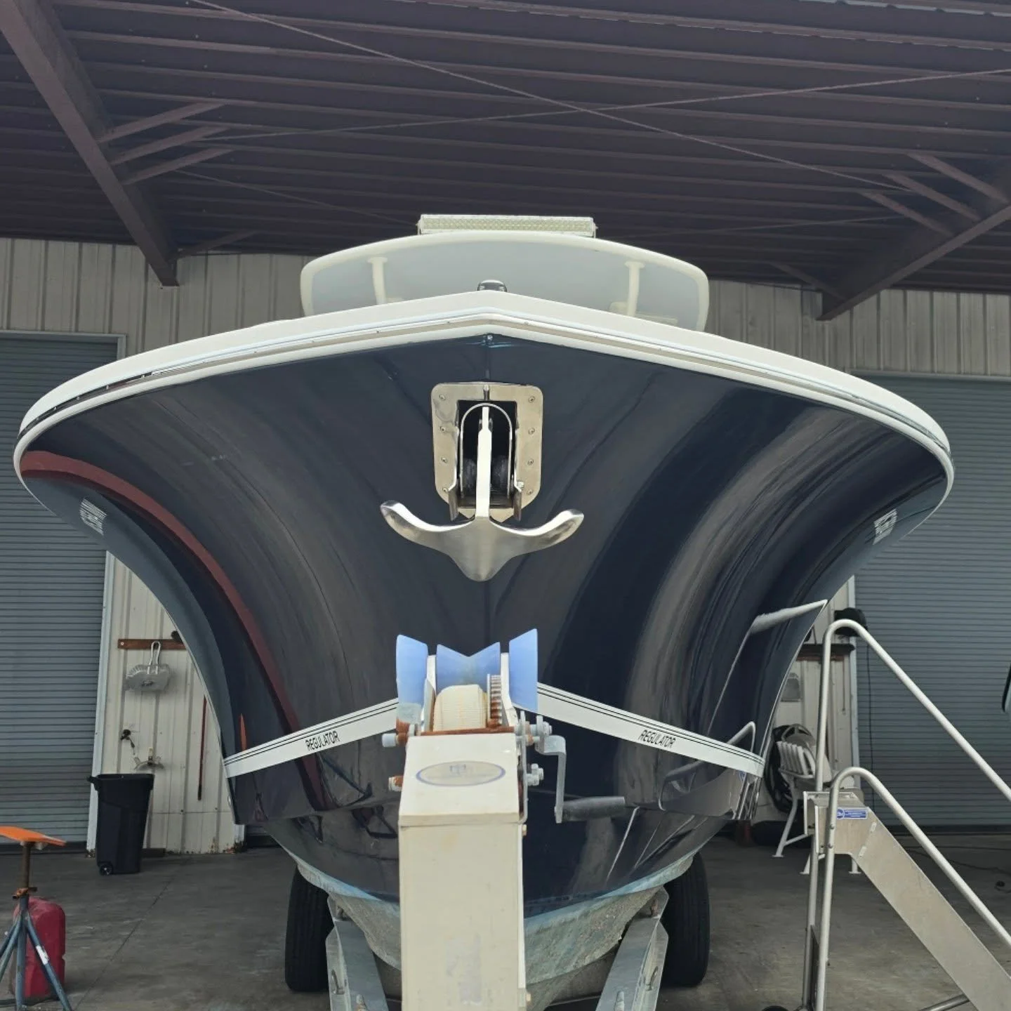 31 @regulatormarine received a full Compound, wax, and metal polish on Hull-sides just in time for summer ☀️ 🏝 Contact us today 🛥🚤 #bocaratonyacht #Palmbeach #yachtmanagement #Detail #paintcorrection