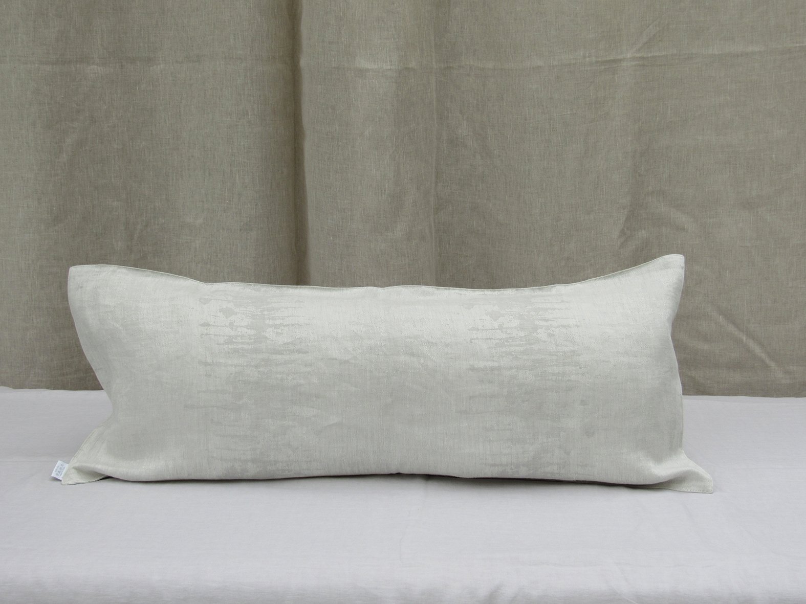 5. COLOMBA LIVING CASCADE CUARZO 35 X 90 LOW .jpg