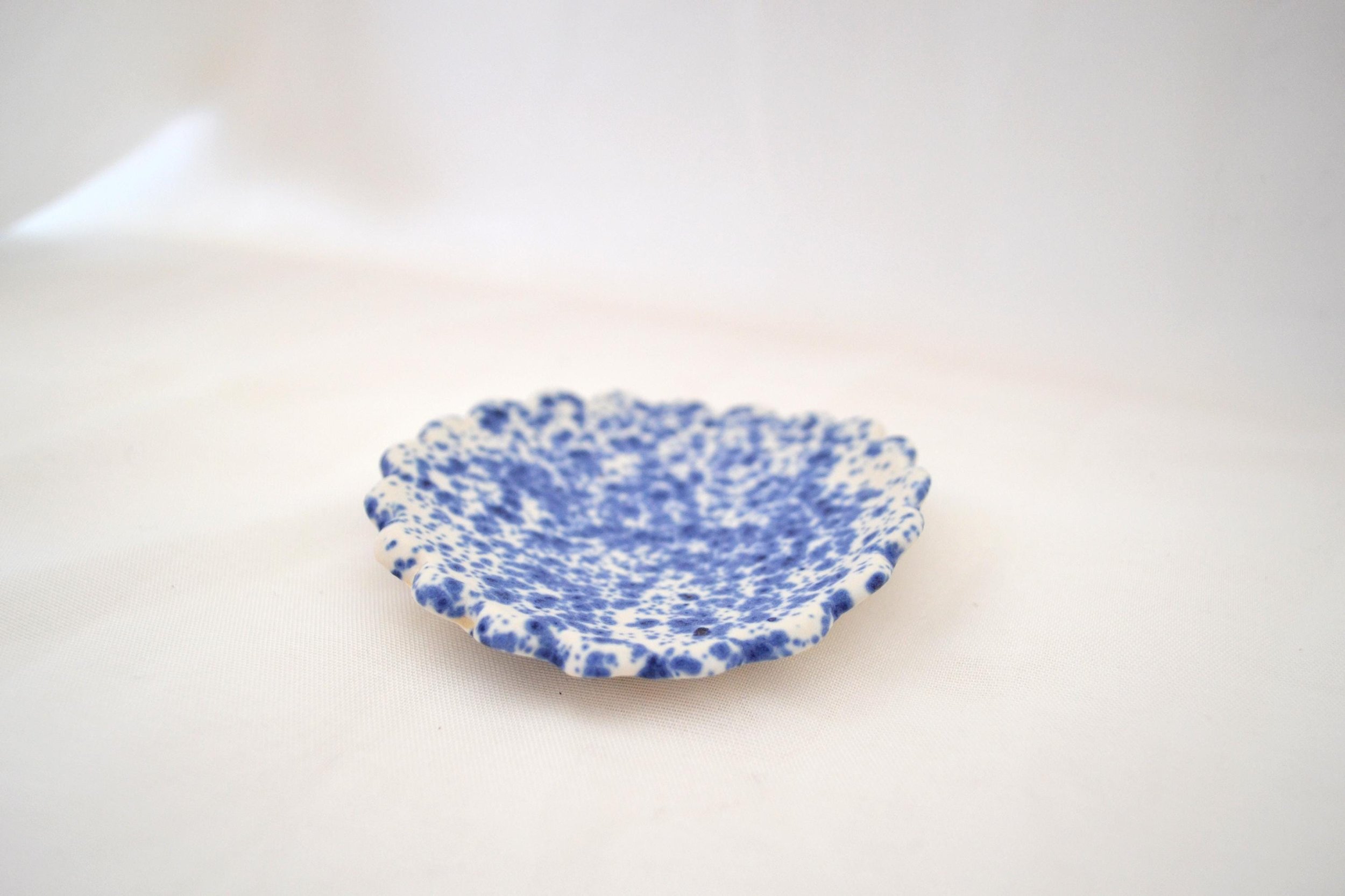 https://i.etsystatic.com/54745832/r/il/0515d3/6631323569/il_fullxfull.6631323569_kdse.jpg