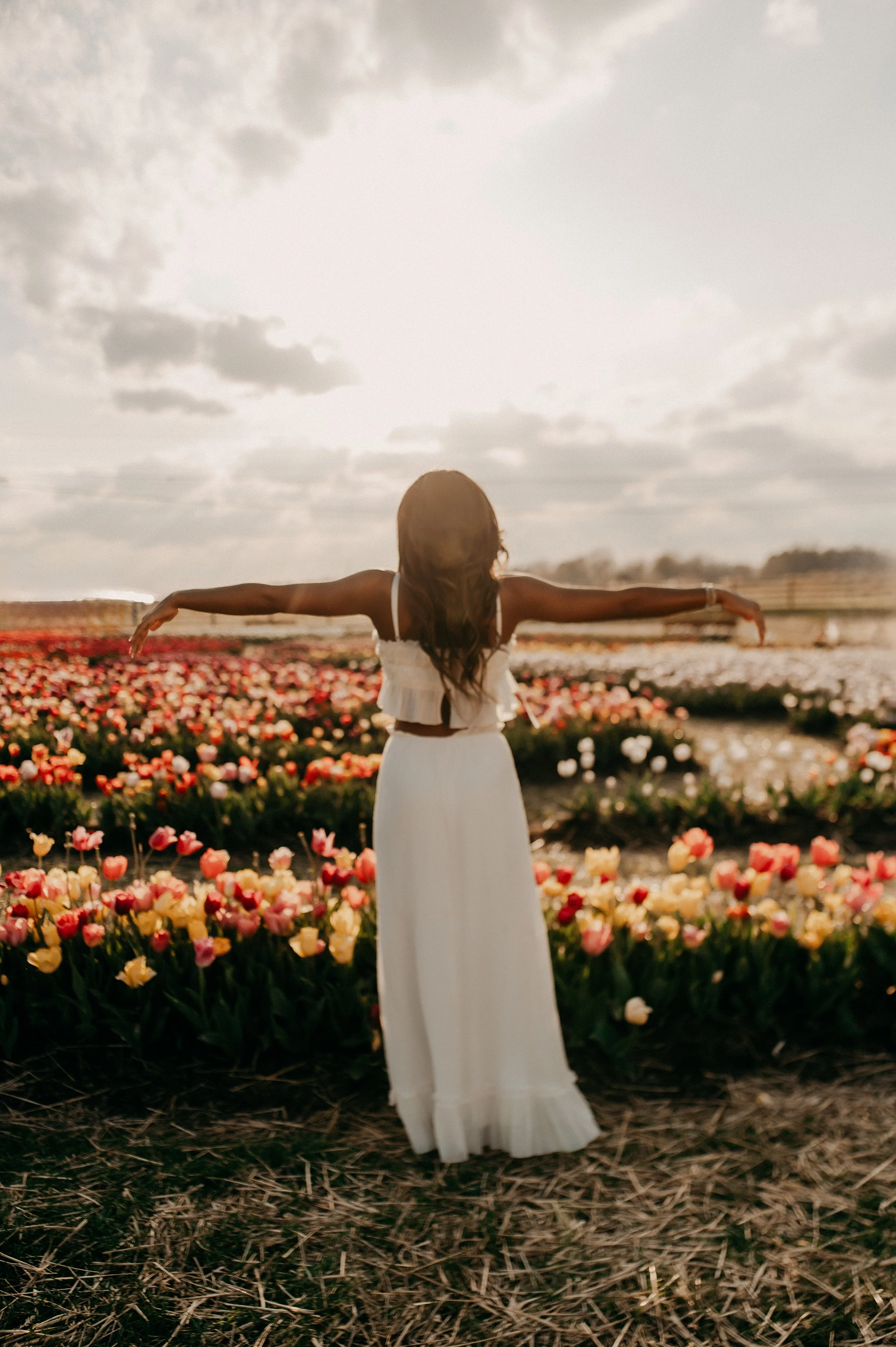 Dreamy Tulip Session / Owensboro Kentucky Senior Photographer