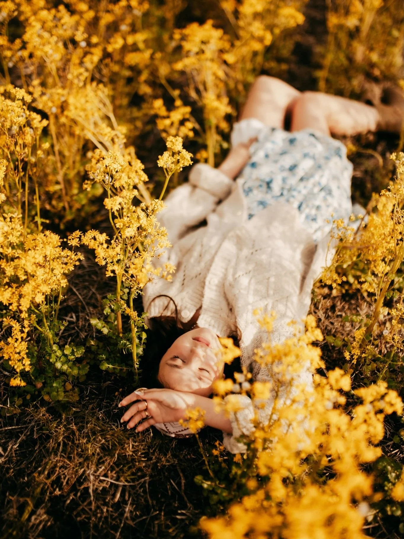 I could stare at these all day. And I&rsquo;m feeling sooooo creative this year, if you like unique poses, locations and lighting let&rsquo;s get you booked.  Message me.

#owensborokyseniorphotographer #flowerfieldpose #melaniehodskins