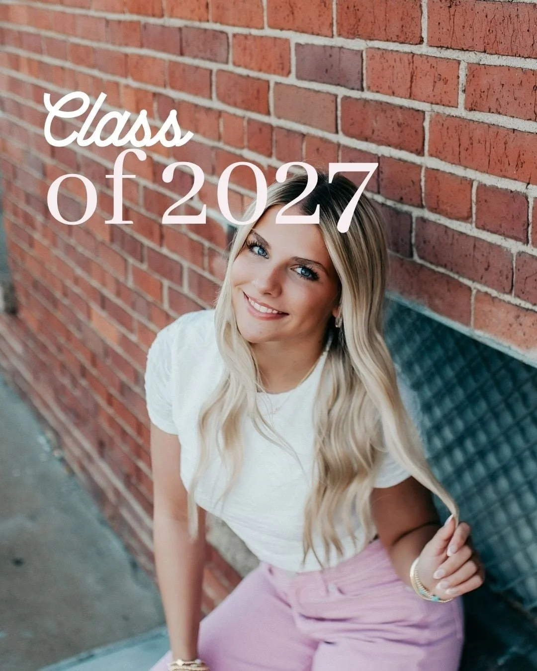 Starting off Senior Sunday &lsquo;27 with KATIE!

Katie brings the BEST energy everywhere she goes. She has the cutest mix of sweet country charm and bold confidence and somehow always keeps everyone laughing and smiling the entire shoot.

#owensboro