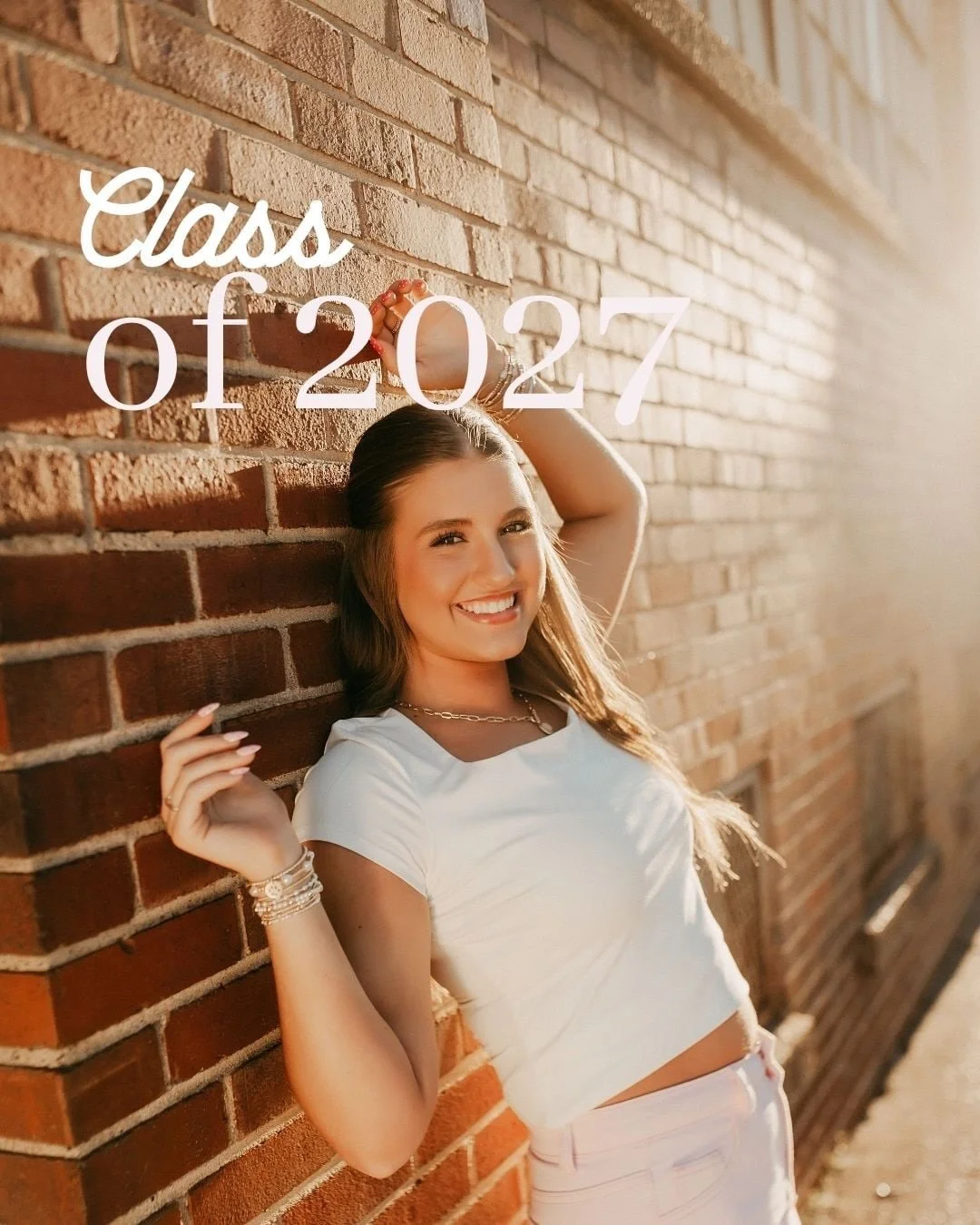 Shelby ✨

Shelby lights up in front of the camera. She brings so much fun energy to every shoot, loves getting creative with posing, and her confidence is completely contagious.

#melaniehodskinsseniors #owensborokysenior #classof27