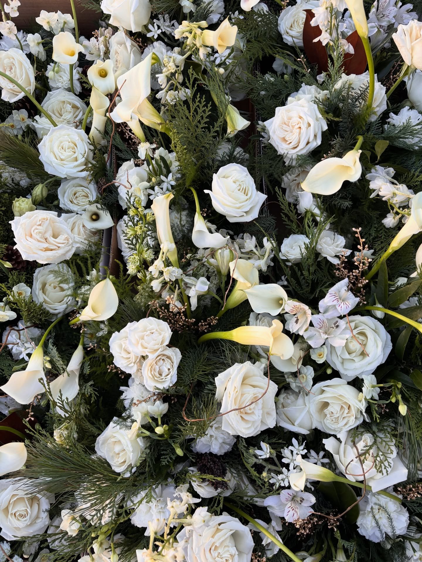 It&rsquo;s been such a busy and wonderful holiday season with these festive designs! So thankful to be a part of some beautiful holiday celebrations this year. Now looking forward to some cozy time with family over the next few weeks. Wishing you all