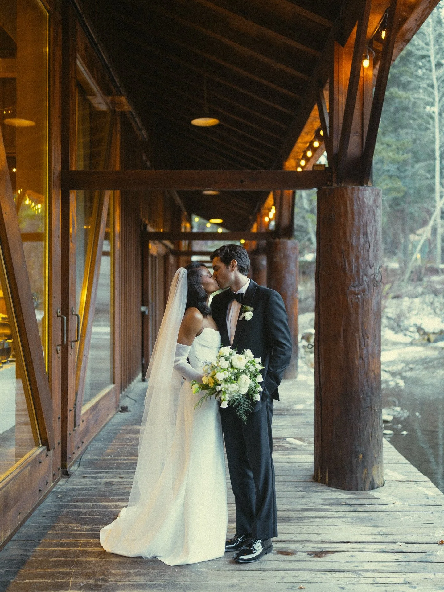 Imani &amp; Alec 12.6.25 🤍 

Cozy, candlelit, and endlessly romantic. This is one of my favorite galleries I&rsquo;ve received from an event. @takenbyjenalee captured the feeling of this day perfectly.