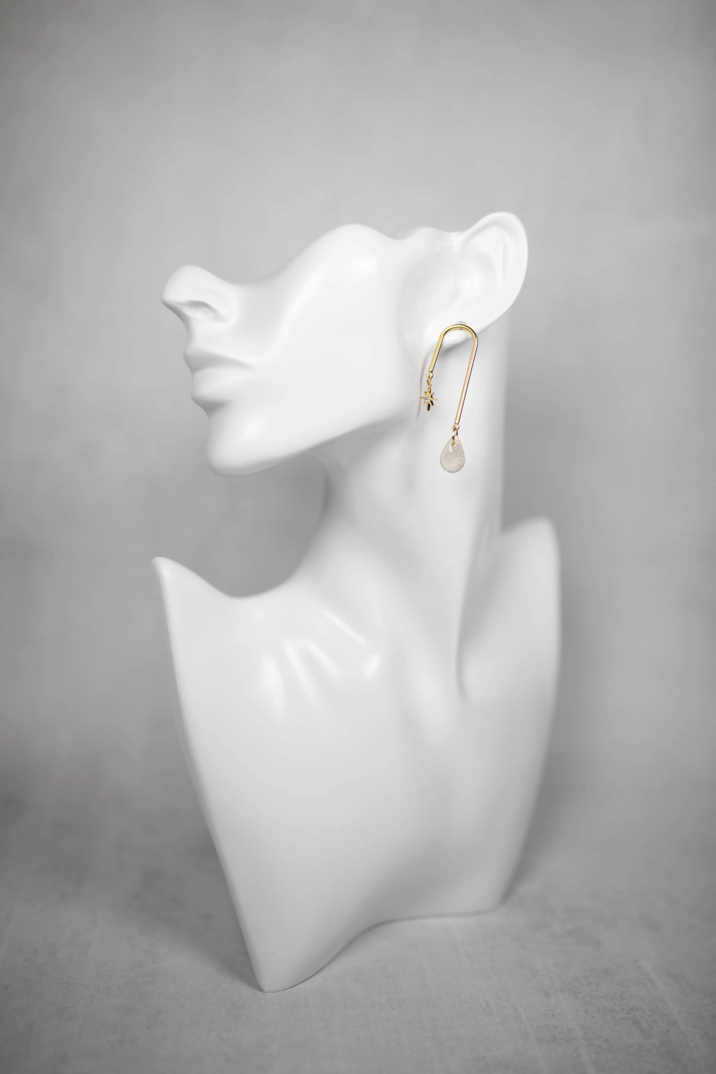 Selene (solid pearl-gold)