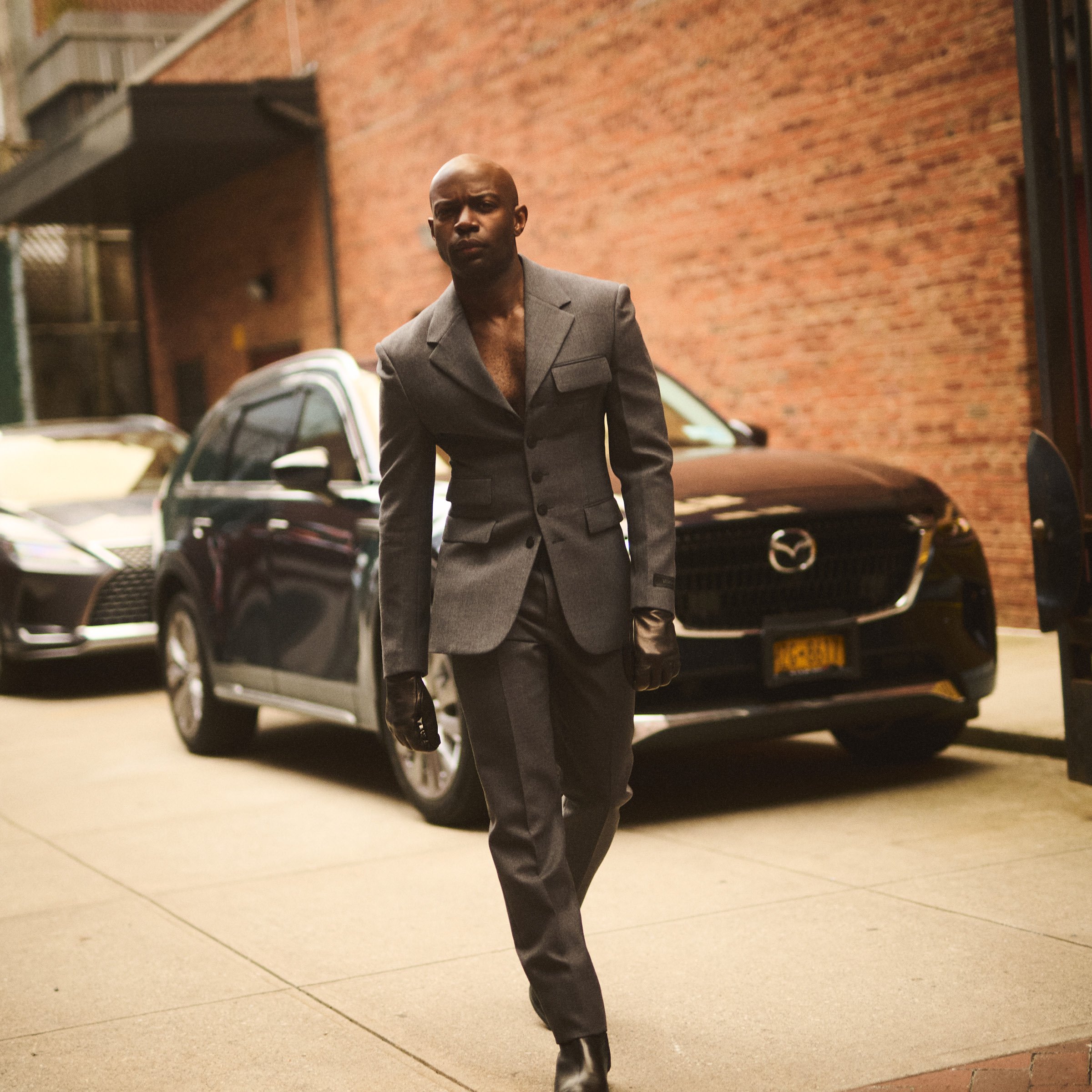 KEVIN SINCLAIR 8X8.jpg