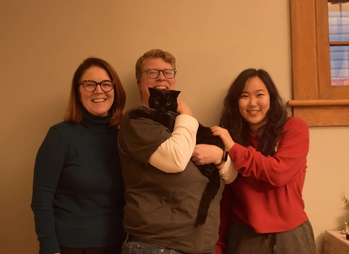 How can a perfectionist love her imperfections?🙎&zwj;♀️

My first B in academic life did not come until senior year. Working full-time, taking 20 credits, and organizing artshows, I was overwhelmed in Fall 2020. During the last week of term, a belov