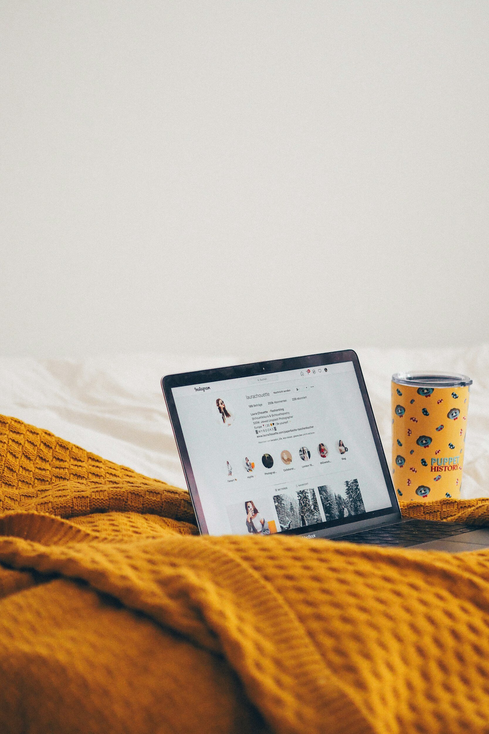 What does a social media manager do?
